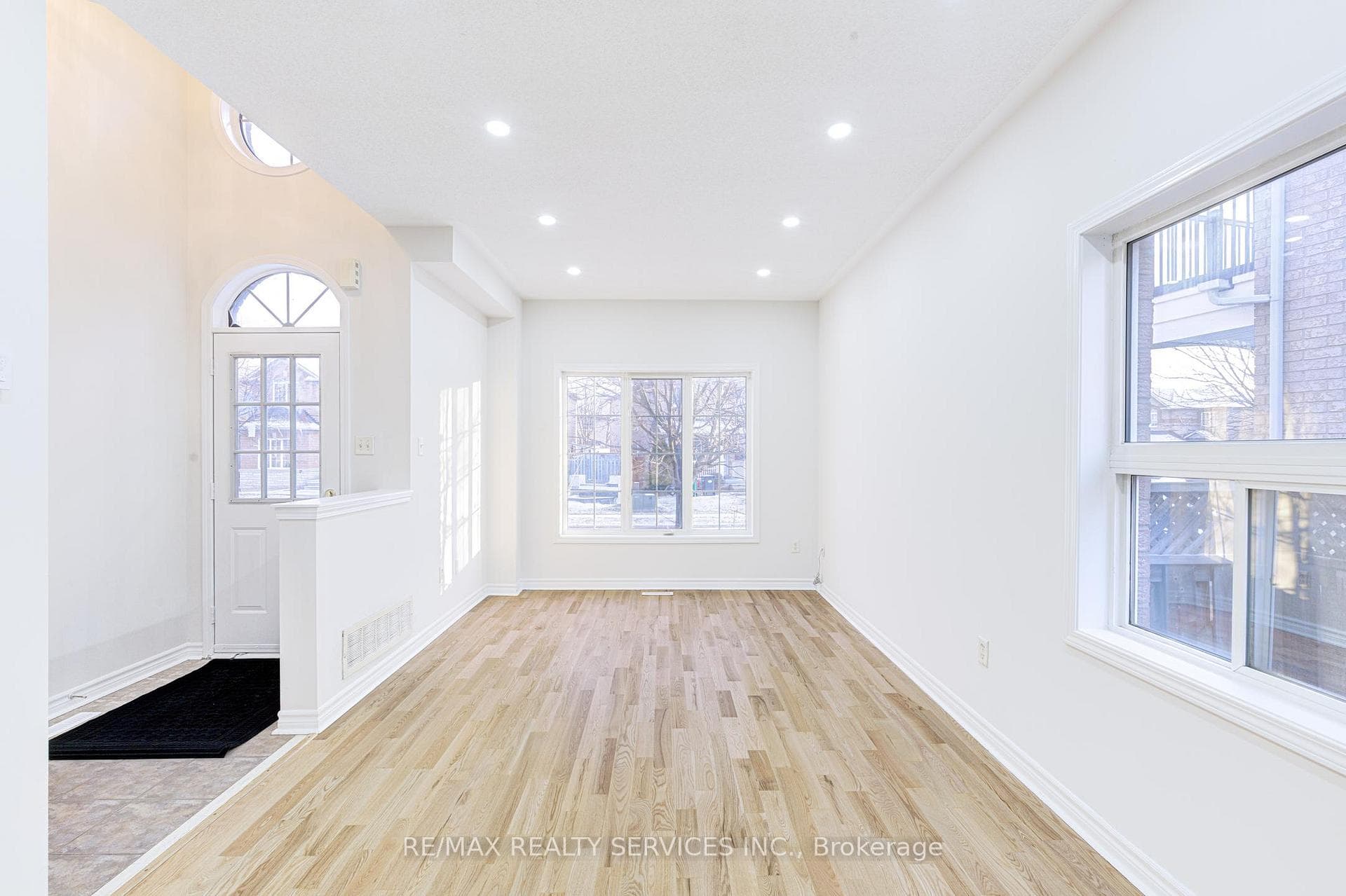 6 Beachsurf Road photo 5