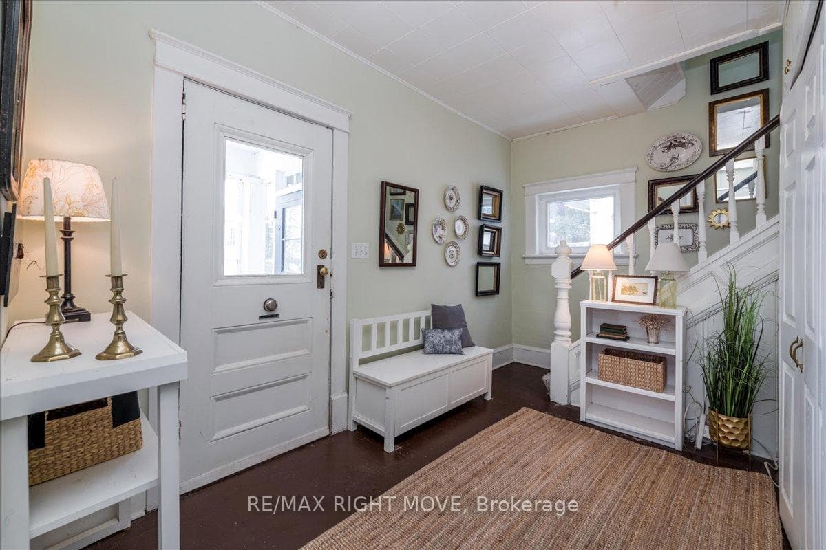 132 Jarvis Street photo 5