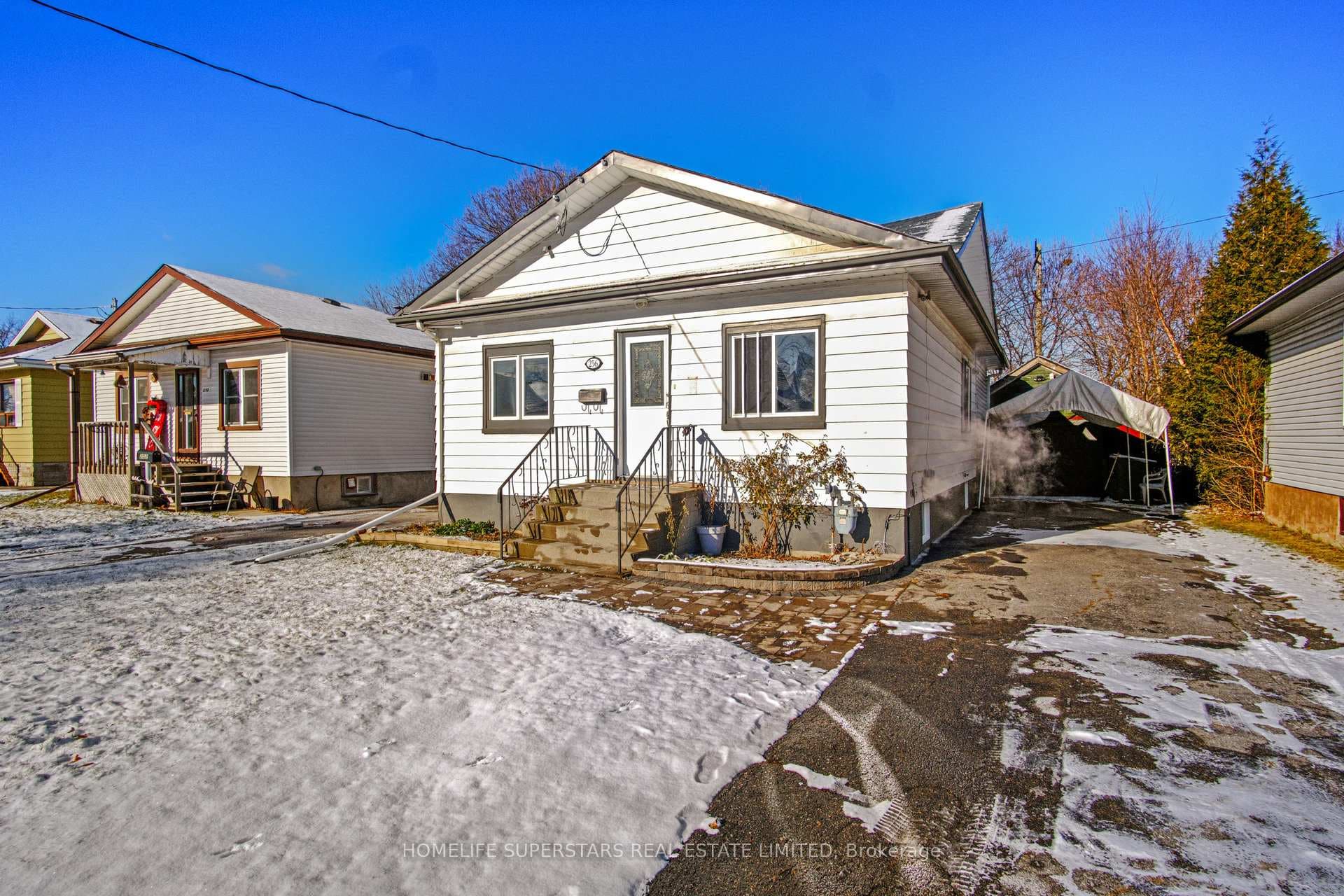 256 Annis Street photo 2