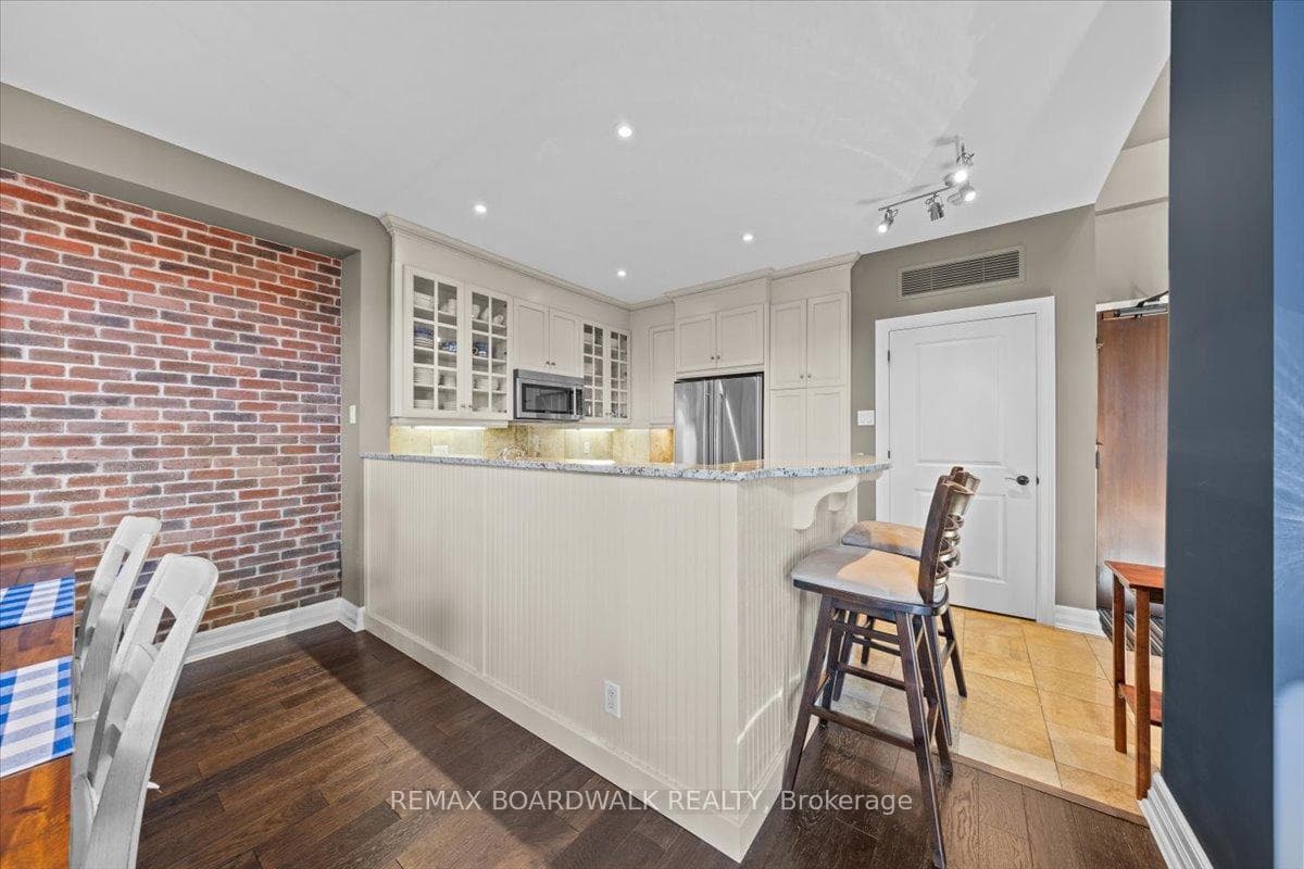 320 Mcleod Street Unit #PH804 photo 8
