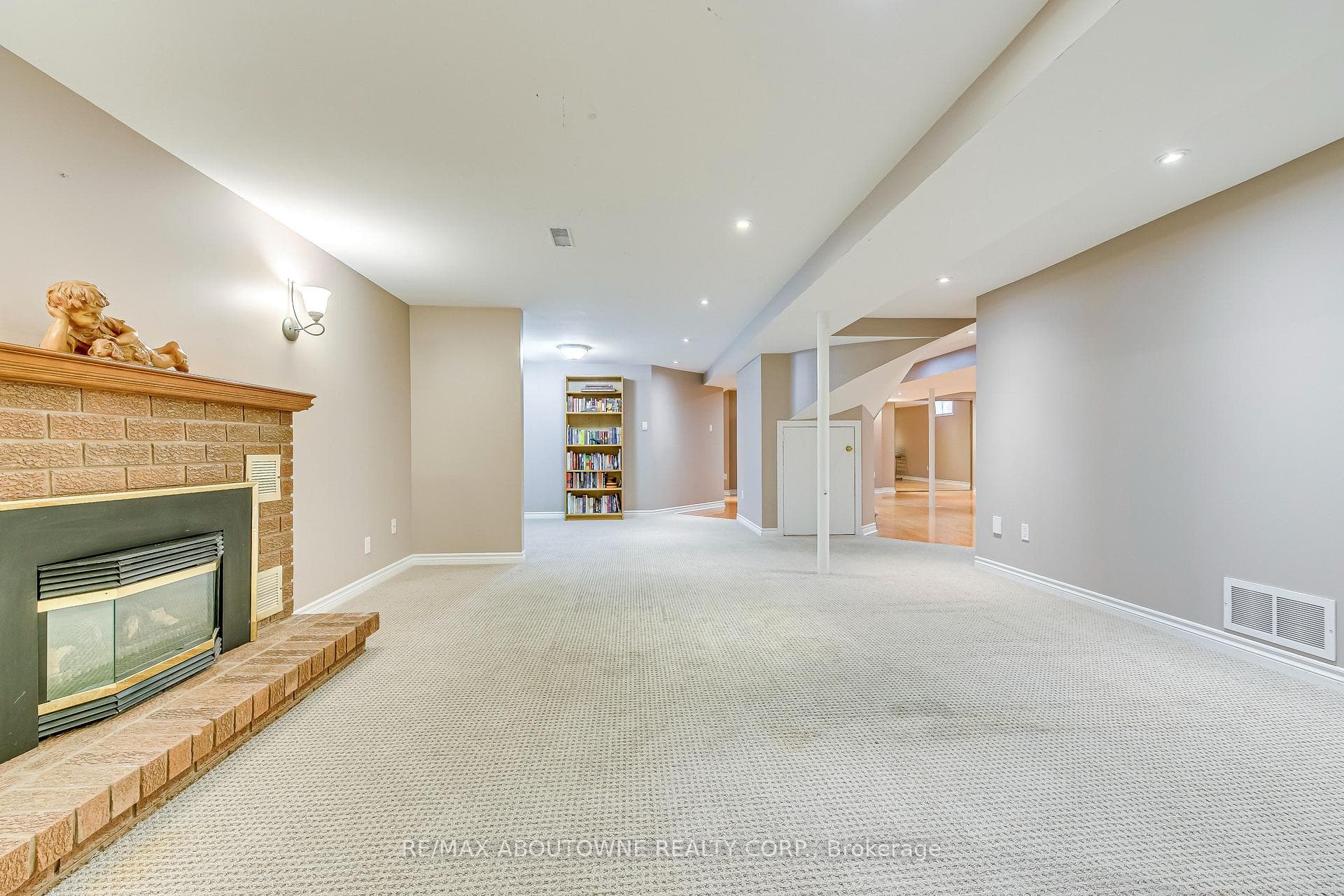 2155 Pineview Drive photo 32