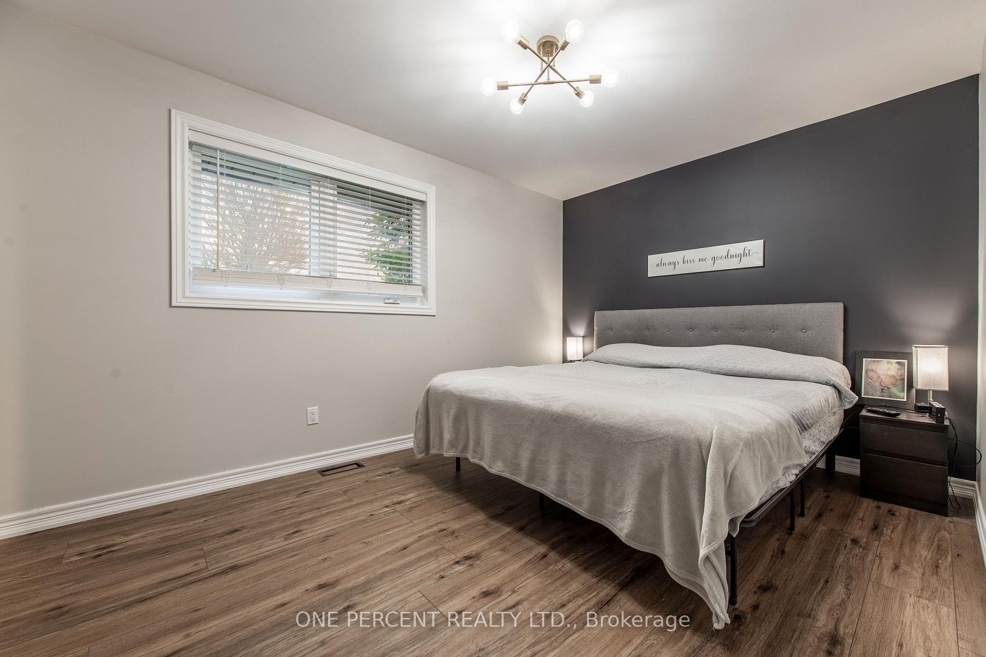8 Cardwell Court photo 15