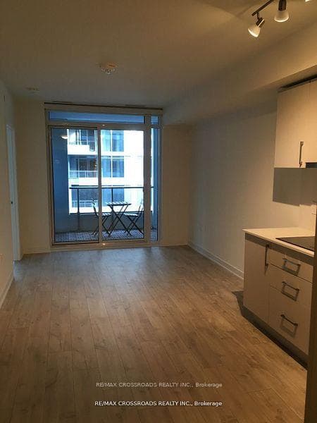 576 Front Street Unit 721E photo 2