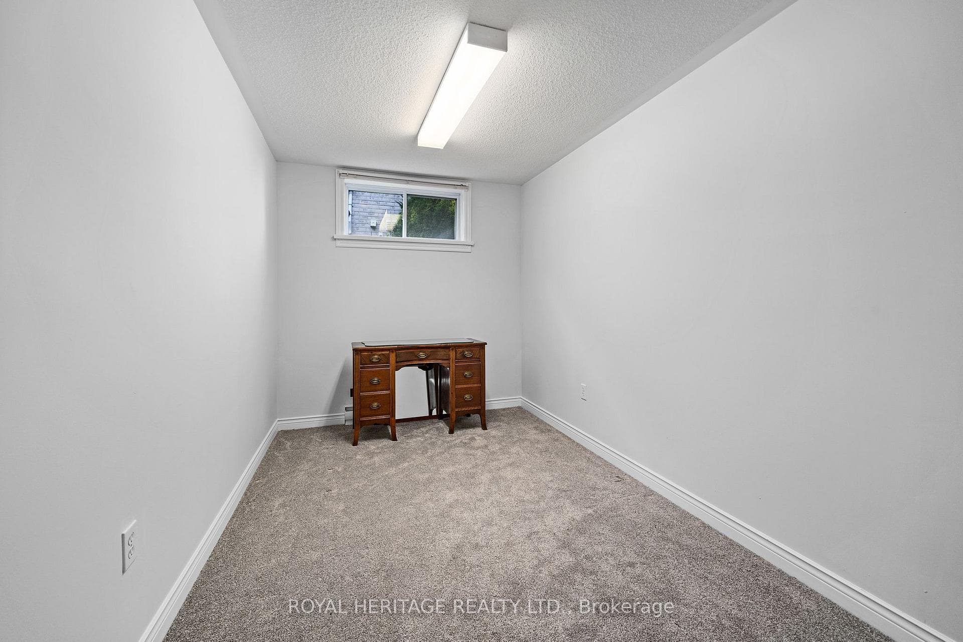 14 Hillview Drive photo 19