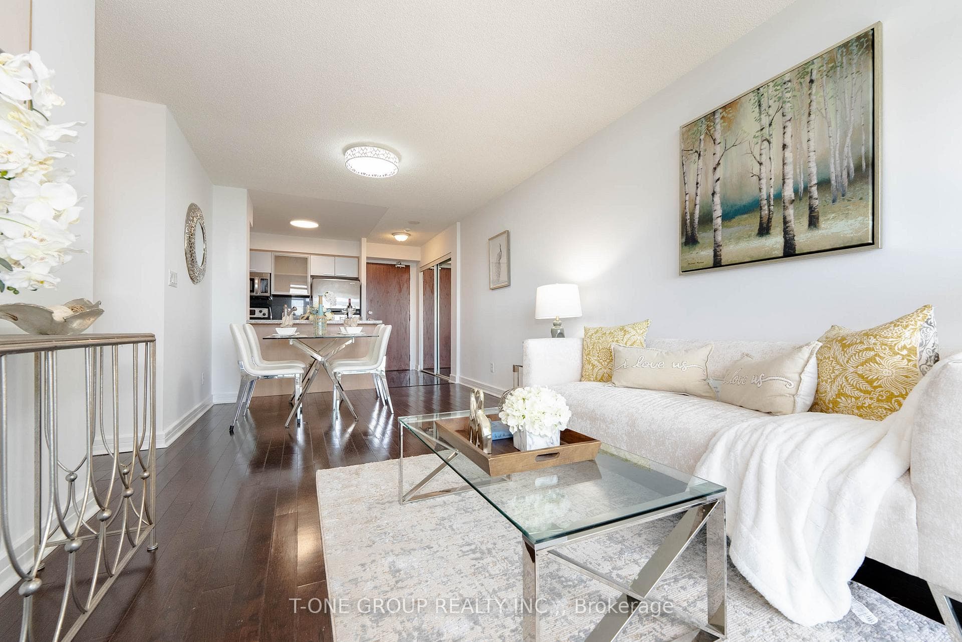 18 Harrison Garden Boulevard Unit 510 photo 13