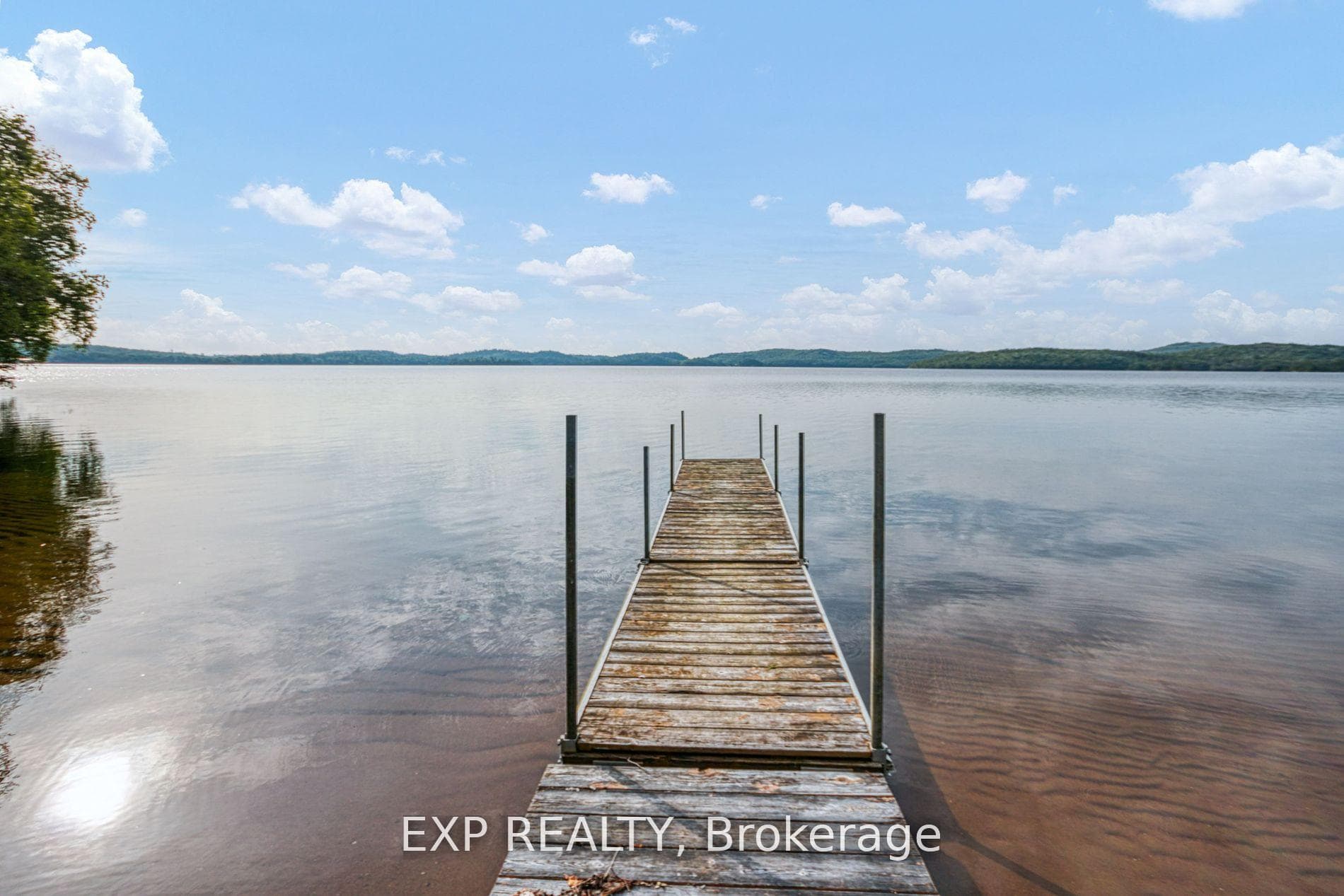 725 Lochhead Drive photo 29