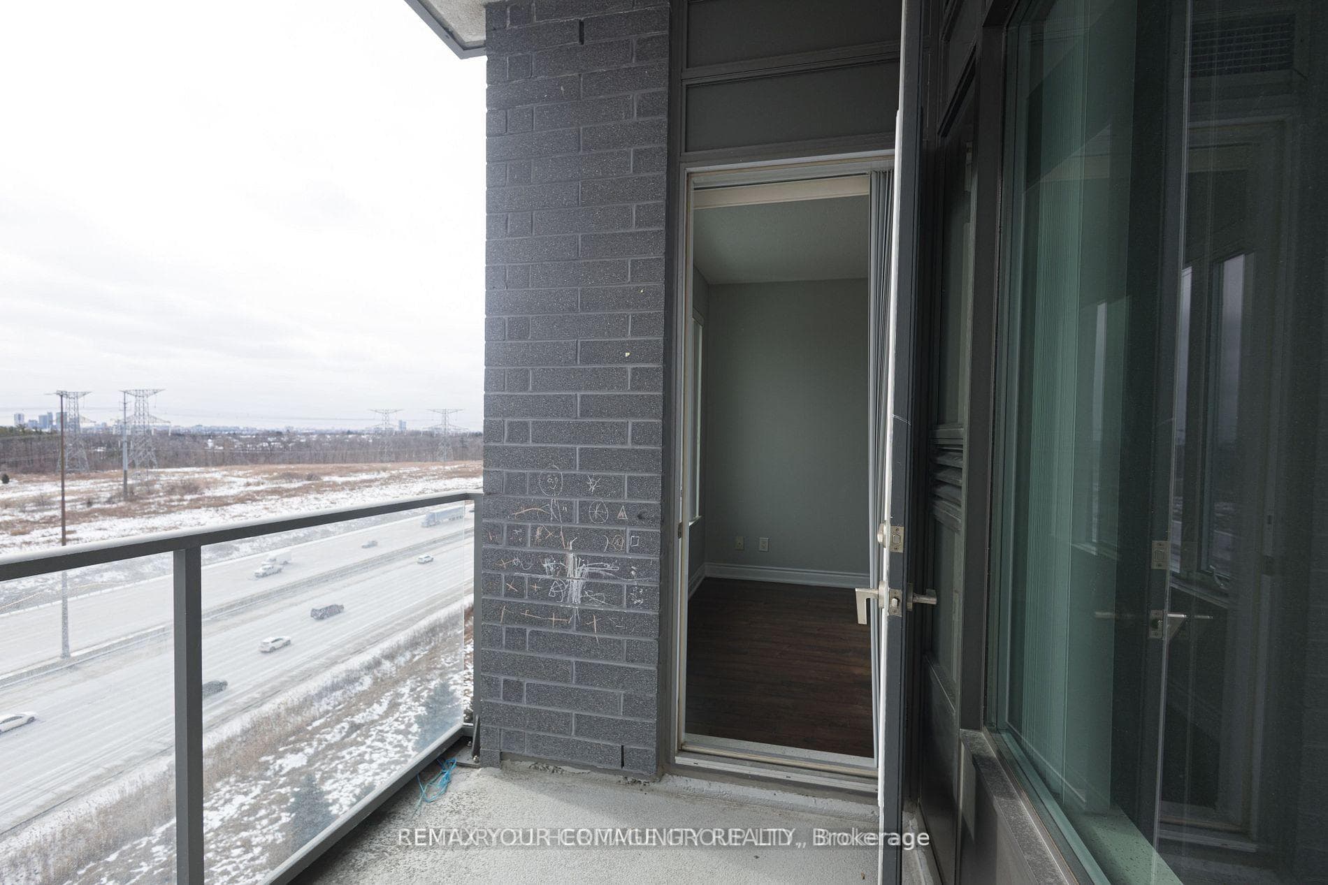 325 South Park Road Unit 1210 photo 15