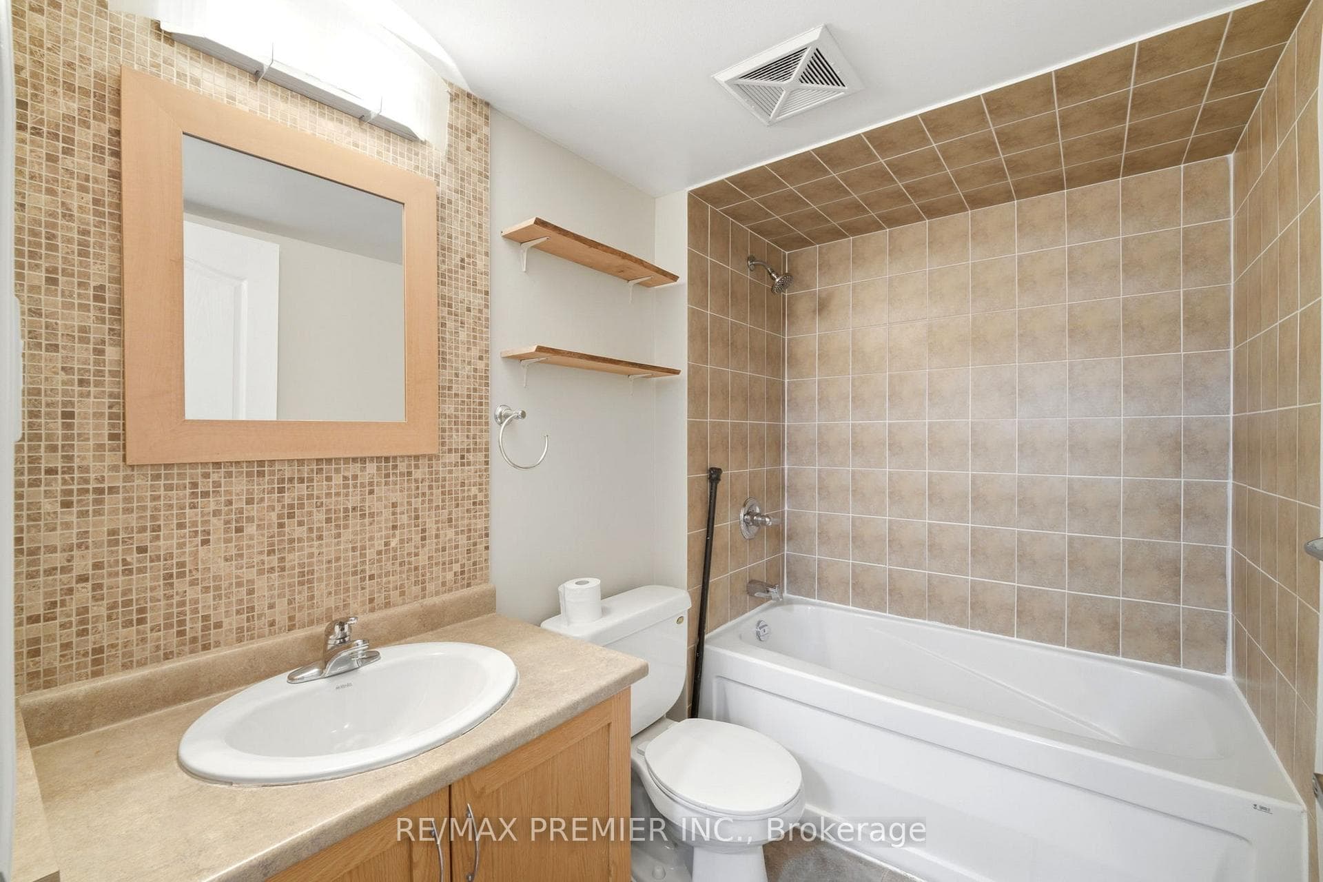 2772 Keele Street Unit 306 photo 13