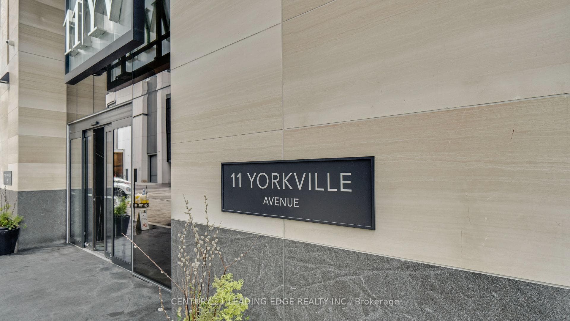 11 Yorkville Avenue Unit 3810 photo 7