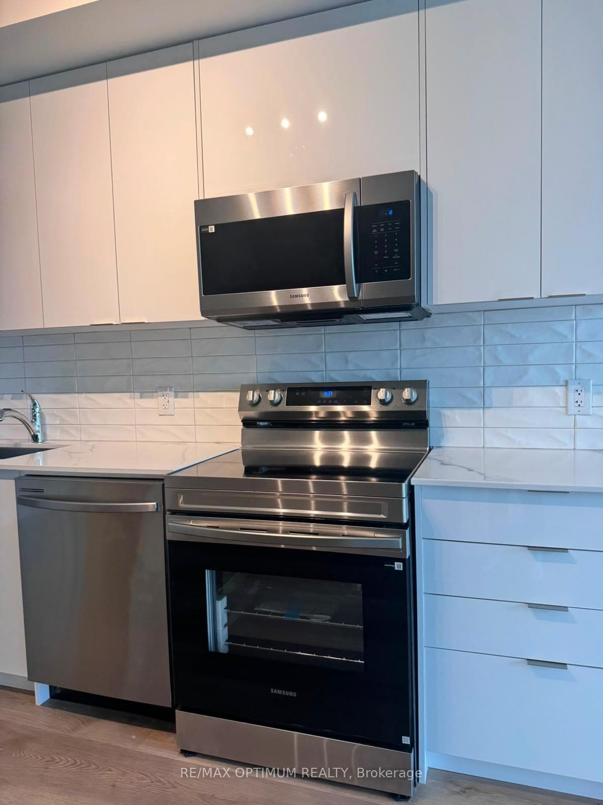 33 Erie Avenue Unit 711 photo 6