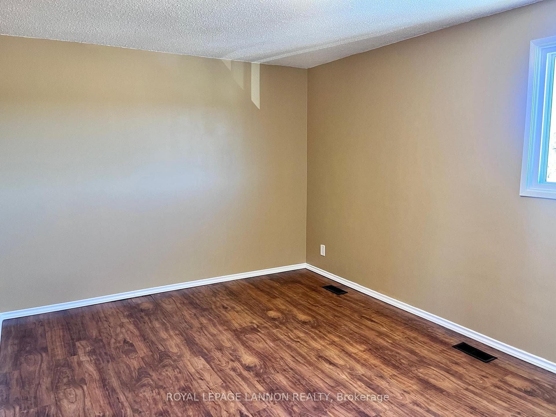 433 BRANT Street photo 10