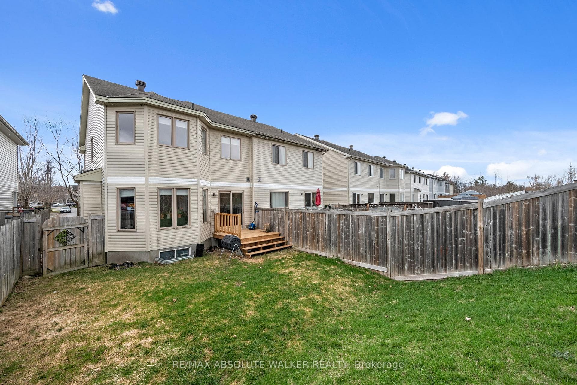 2351 Glandriel Crescent photo 45