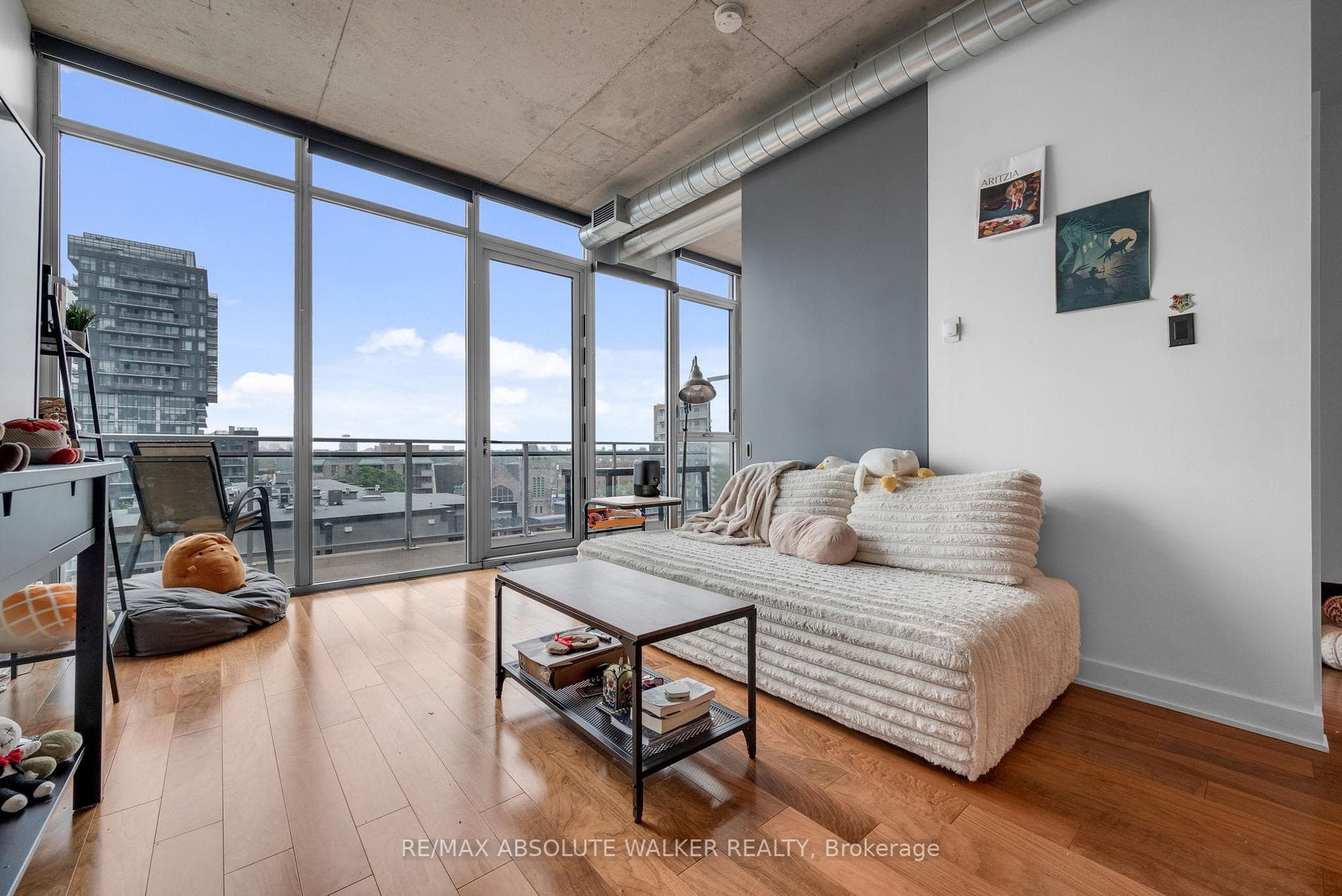 360 McLeod Street Unit 717 photo 2