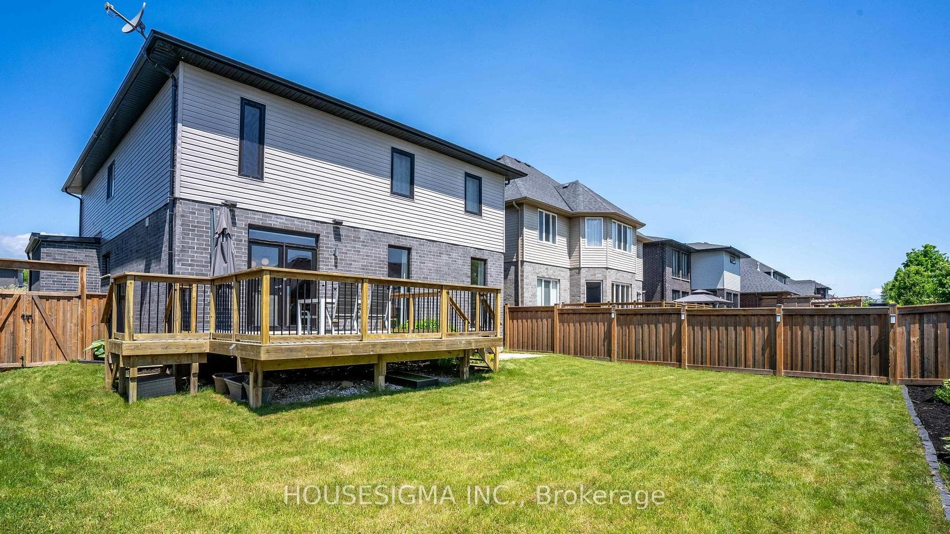 2147 Bakervilla Street photo 38
