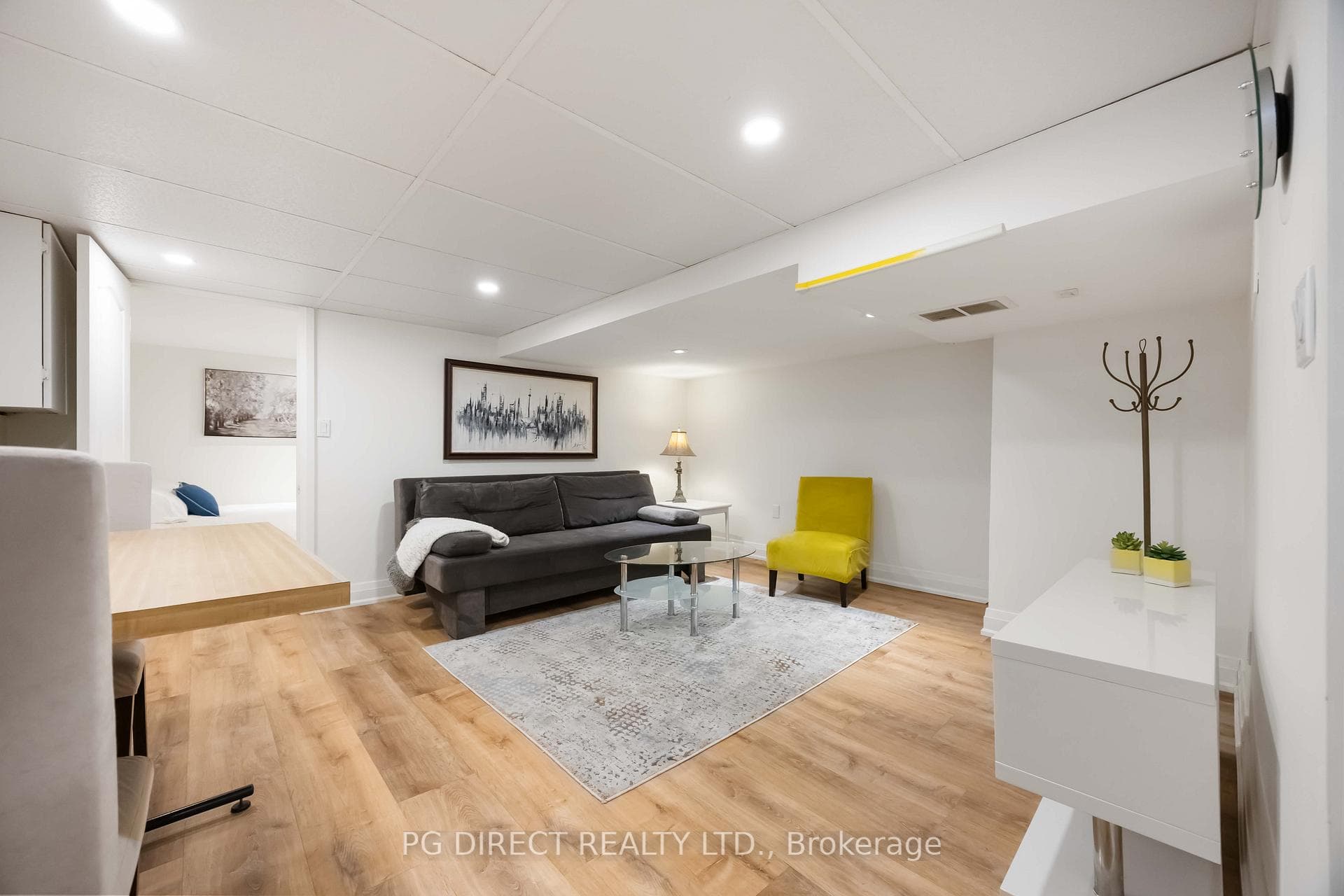 362 Mortimer Avenue photo 16