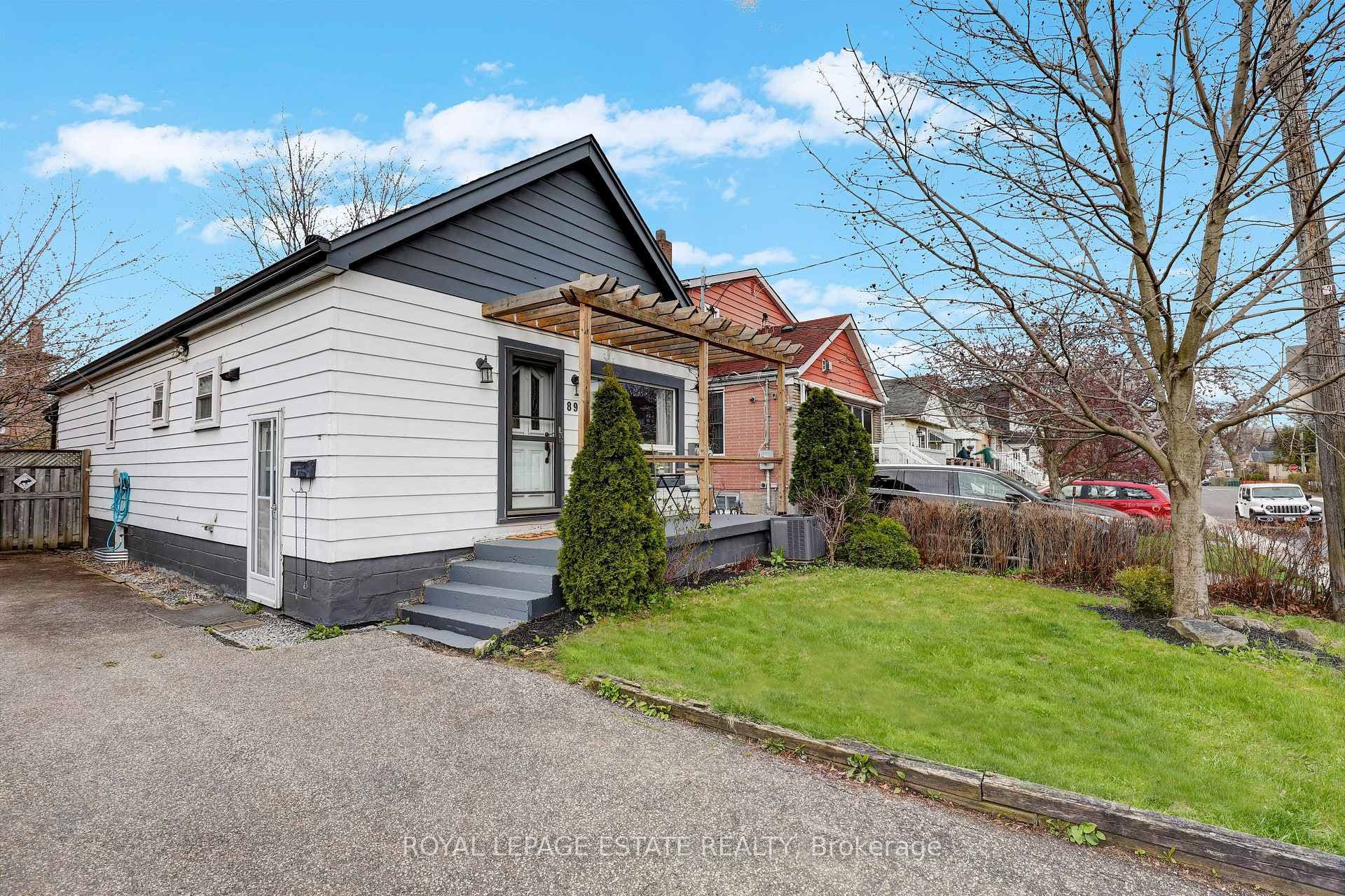 89 Aylesworth Avenue photo 2