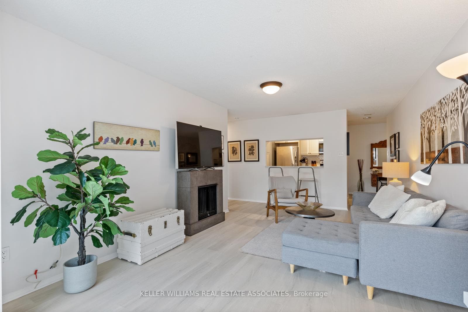 4185 Shipp Drive Unit 215 photo 8