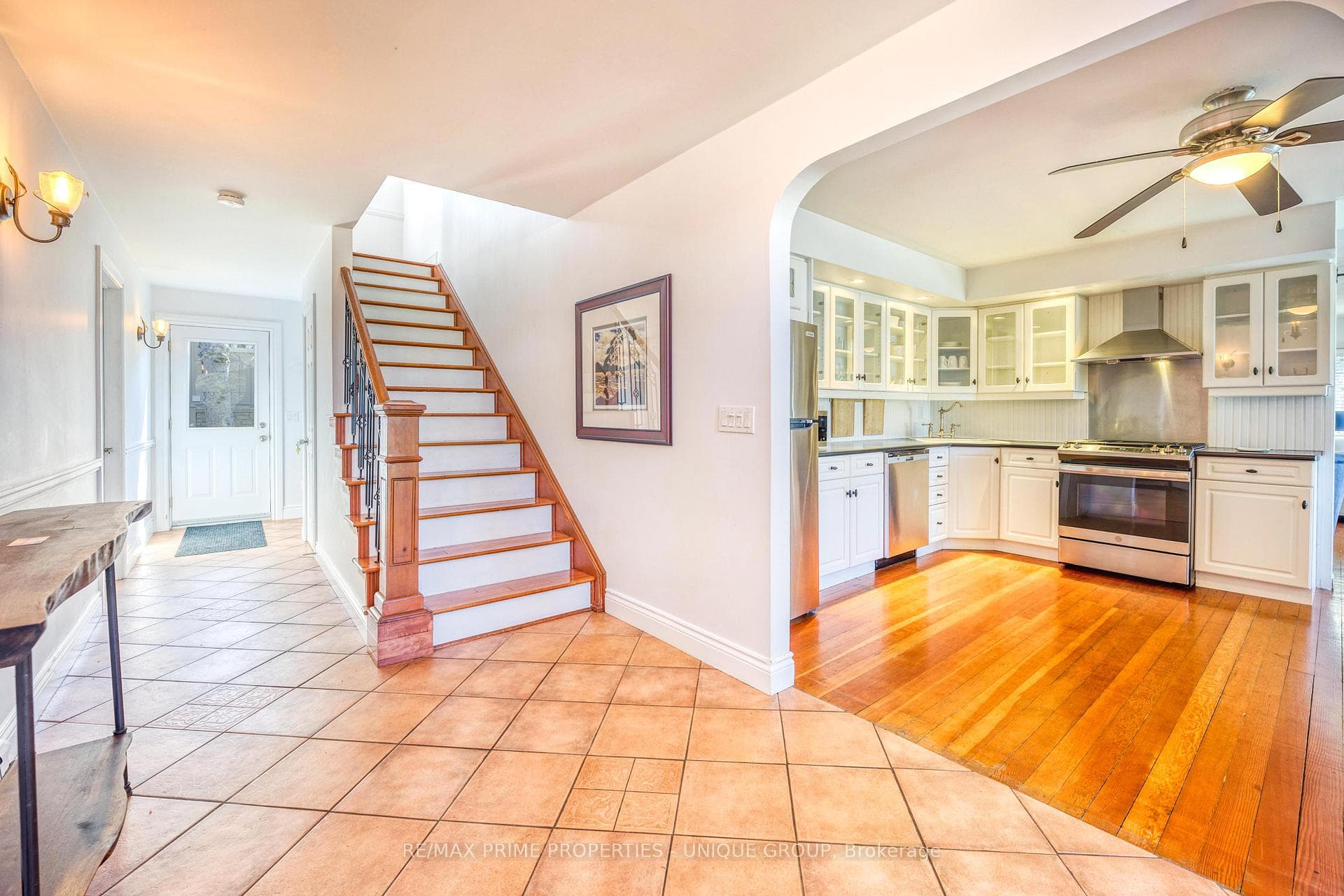 2693 John Street photo 6