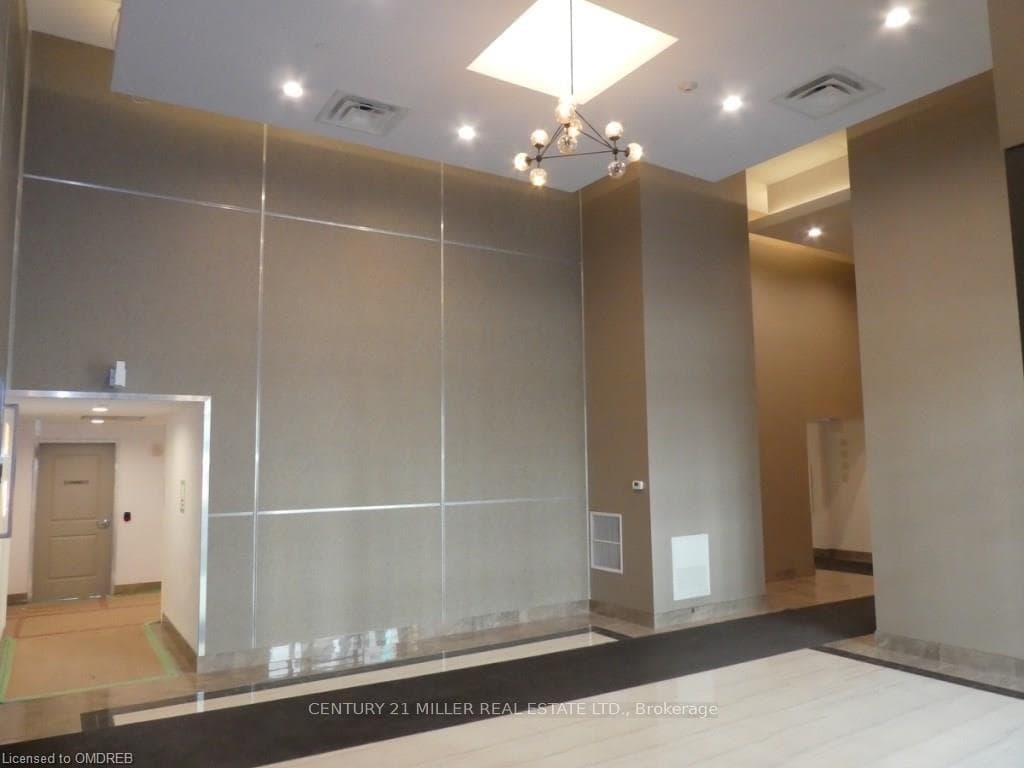 2490 Old Bronte Road Unit 718 photo 4