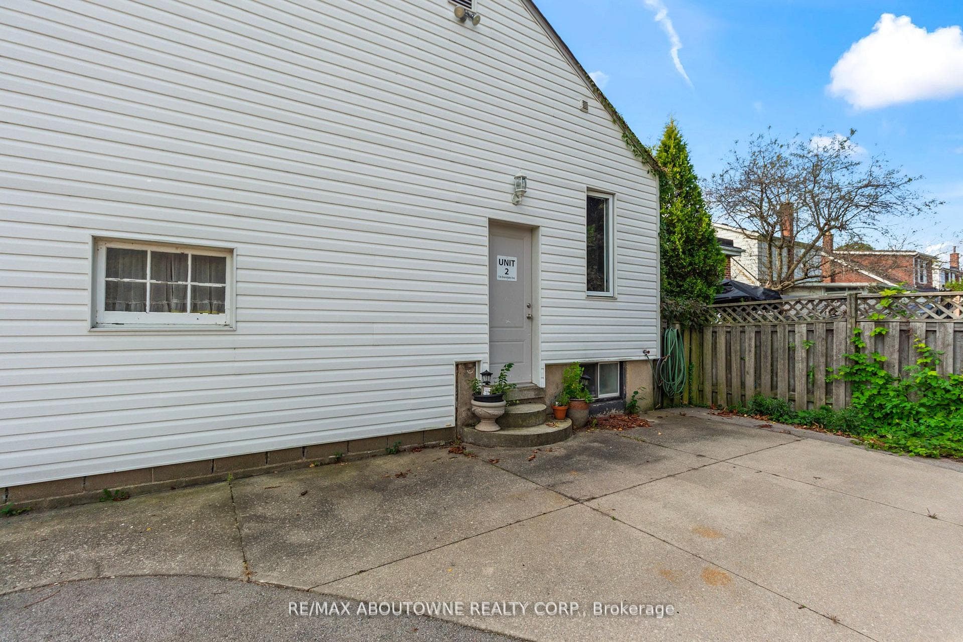 136 Brantdale Avenue photo 39