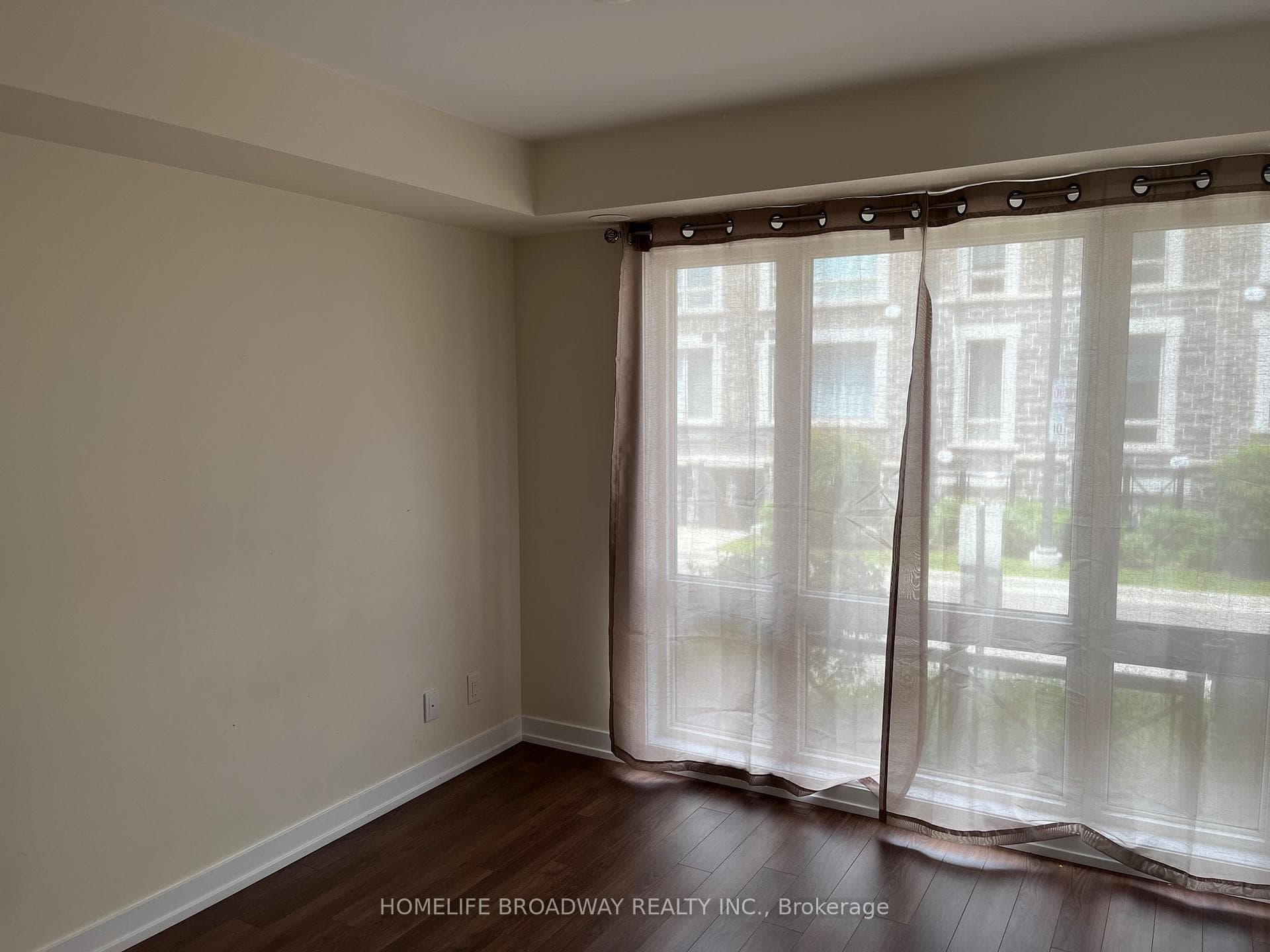 65 Lindcrest Manor Unit 1105 photo 10