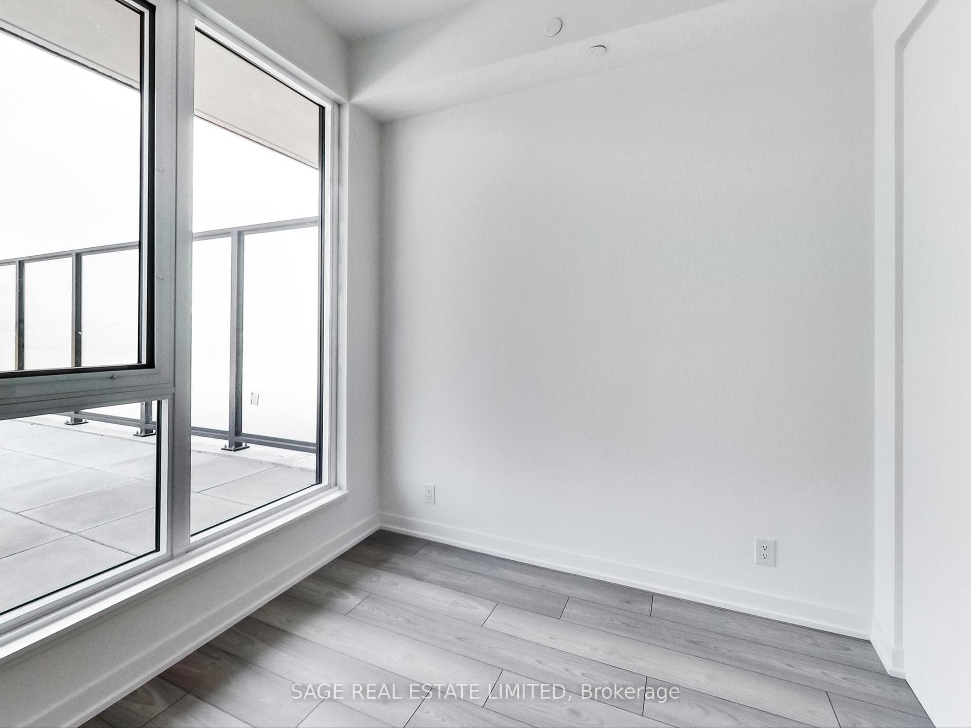 285 Dufferin Street Unit 1401 photo 30