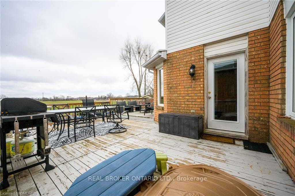 245 Alderlea Avenue photo 13