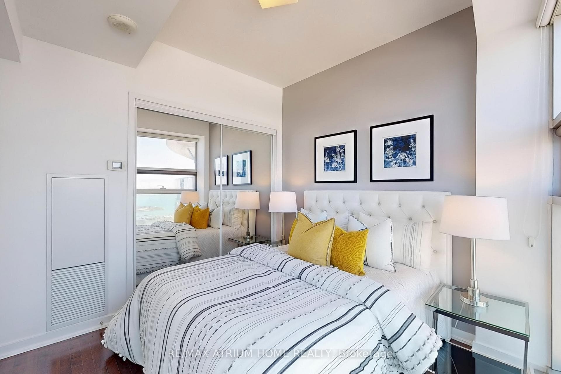 14 York Street Unit 6207 photo 22