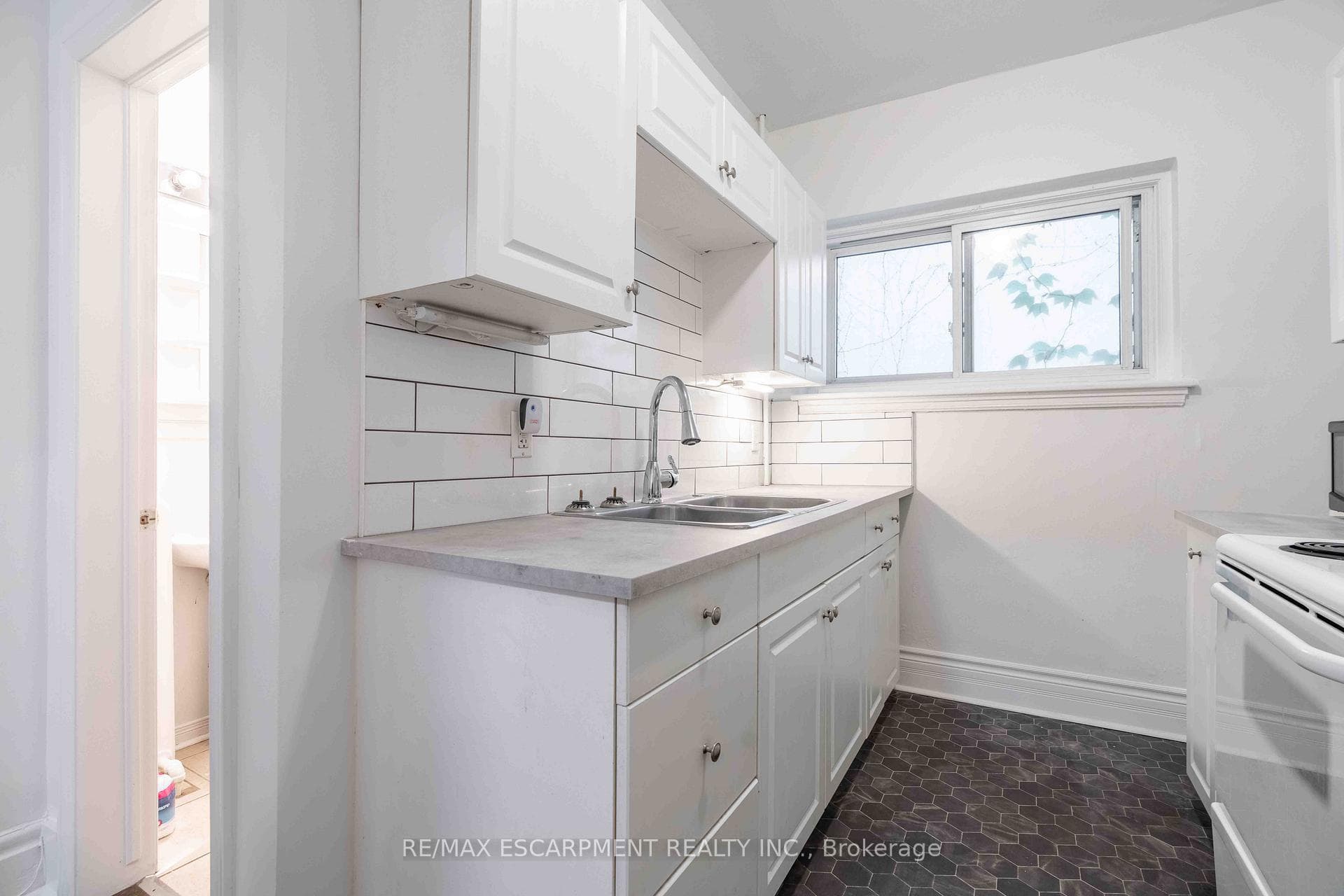 285 King Street Unit 4 photo 13