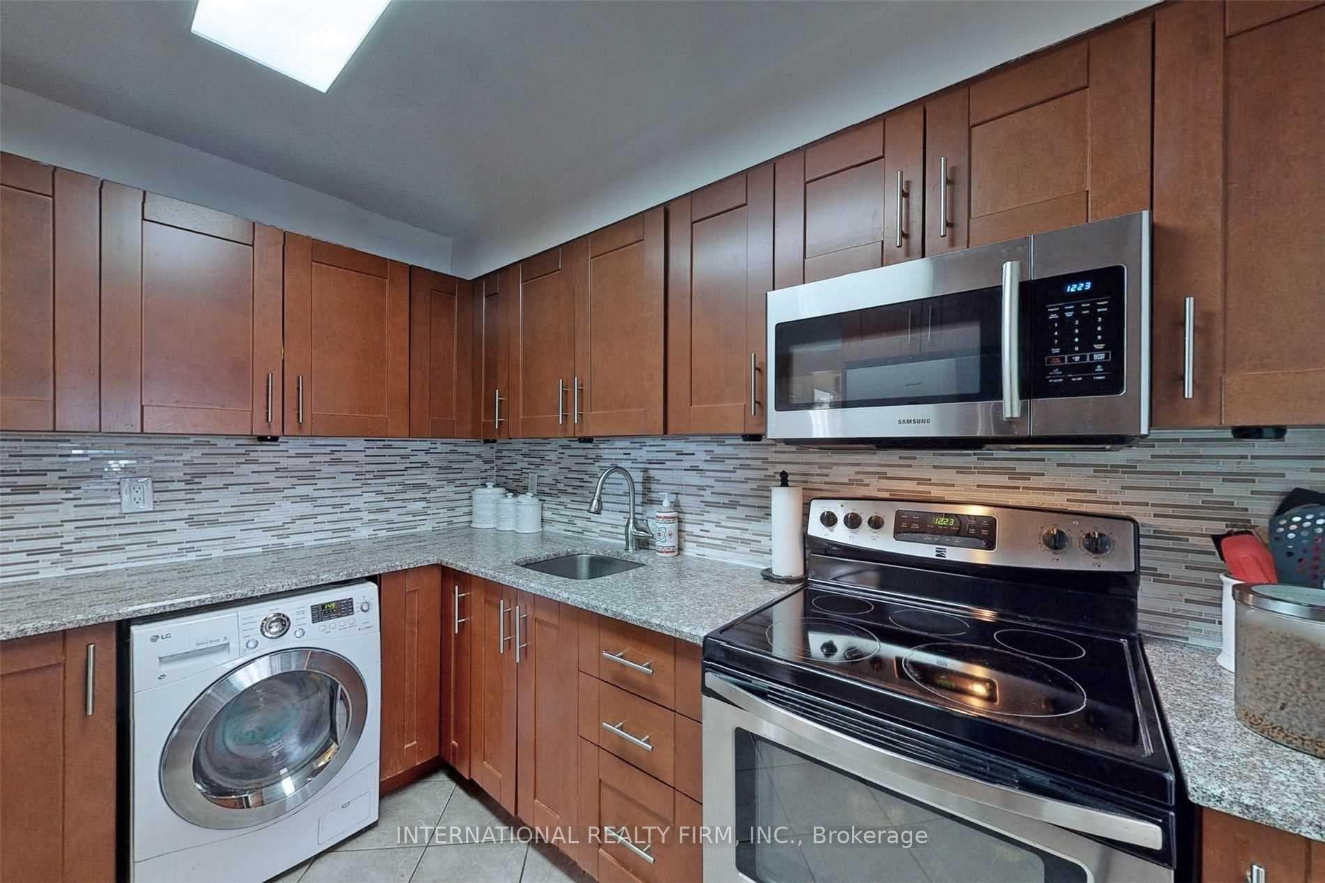 4101 Sheppard Avenue Unit 2108 photo 6