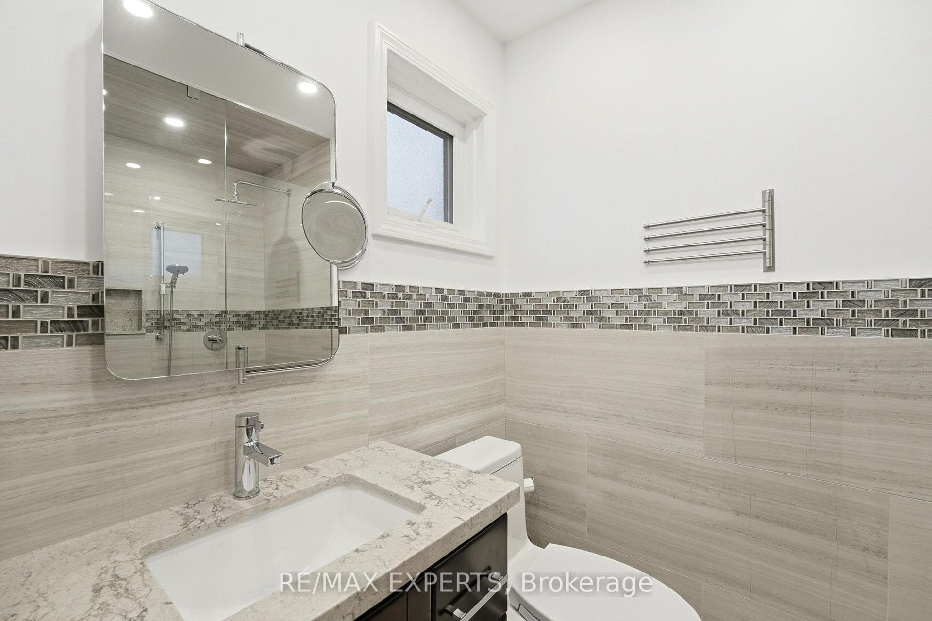 80 Tania Crescent Unit 7 photo 23