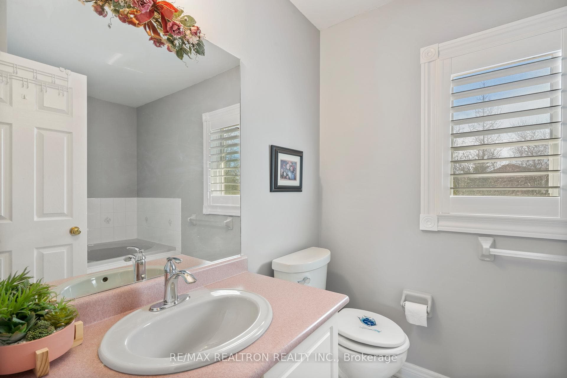 834 Surin Court photo 30