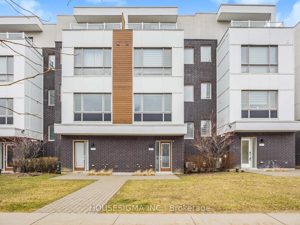 1870 Altona Road Unit 11 photo 1