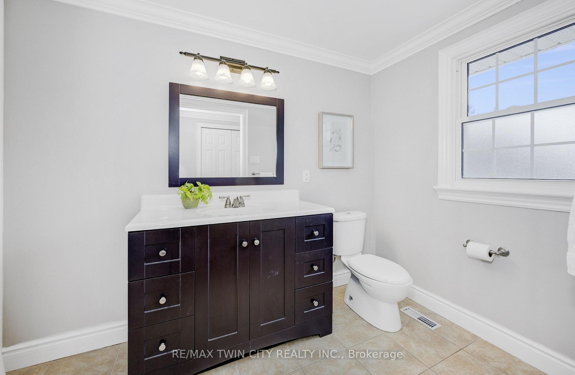 306 Edgehill Drive photo 30