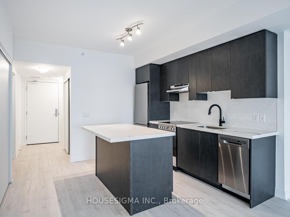 408 Brown Line Unit 212 photo 10