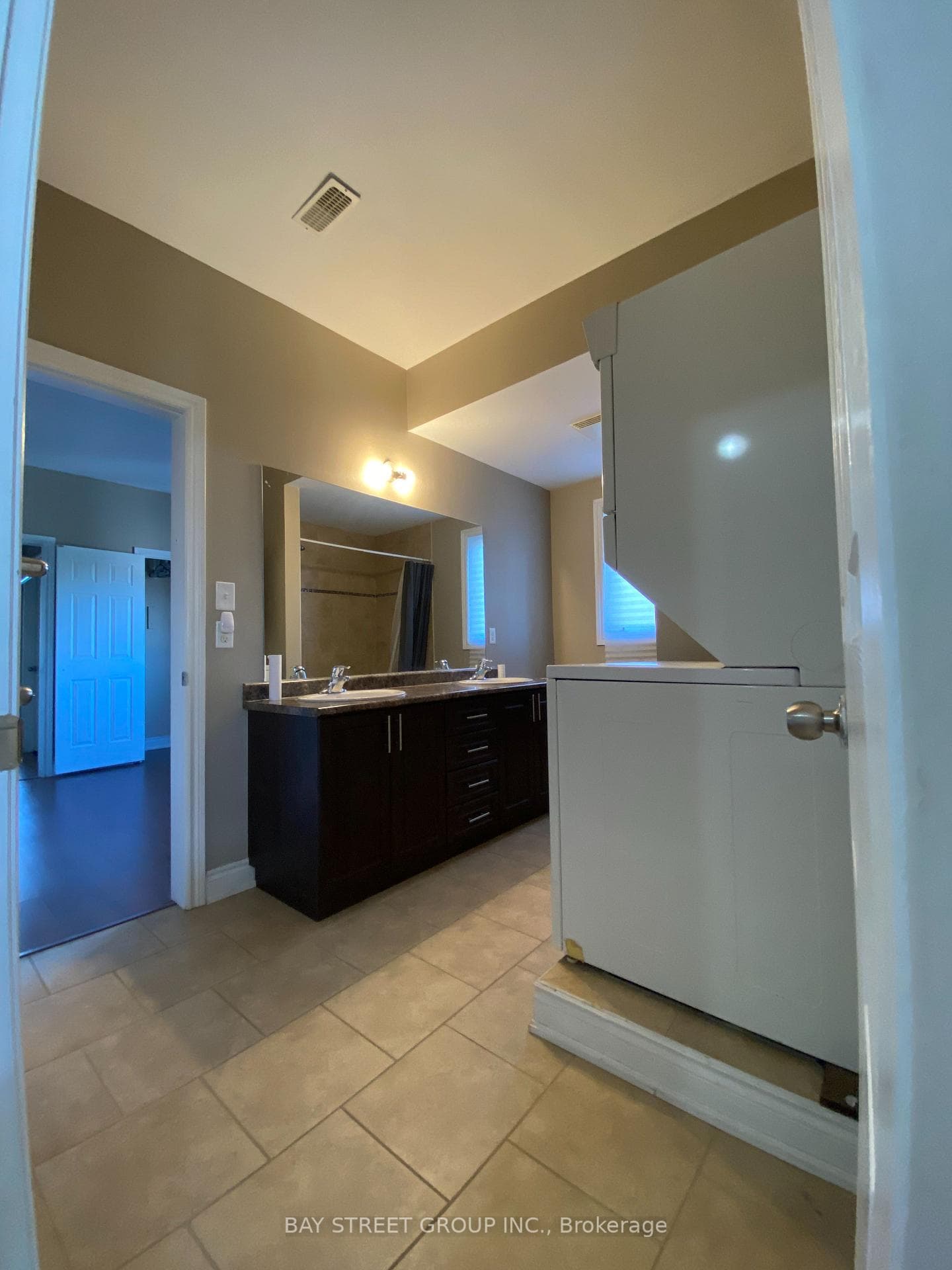 343 Pine Avenue Unit Upper photo 8