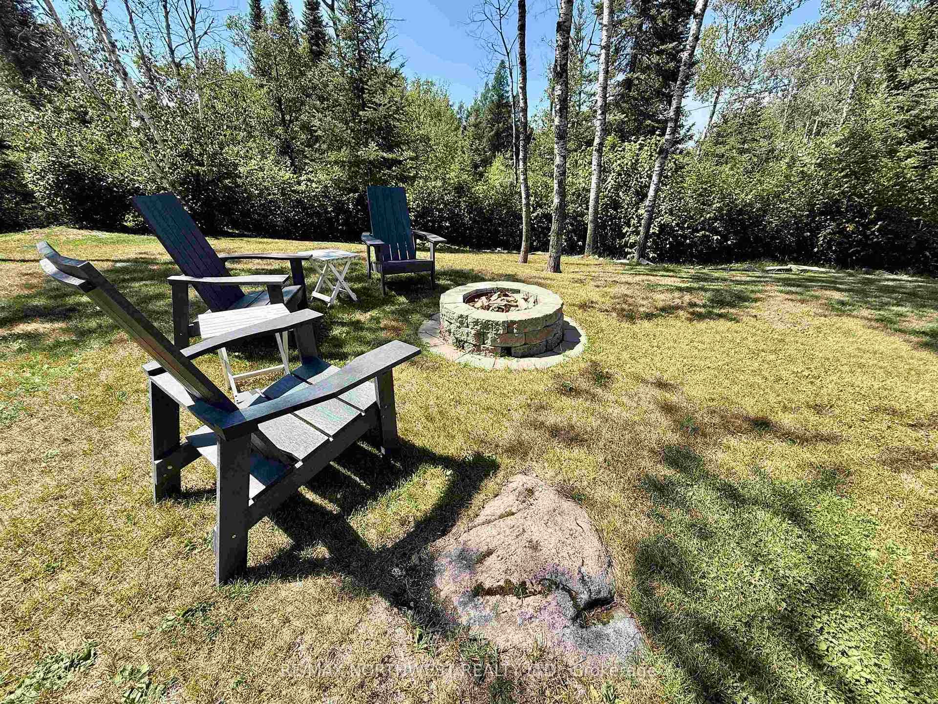 142 Barkman Close photo 32