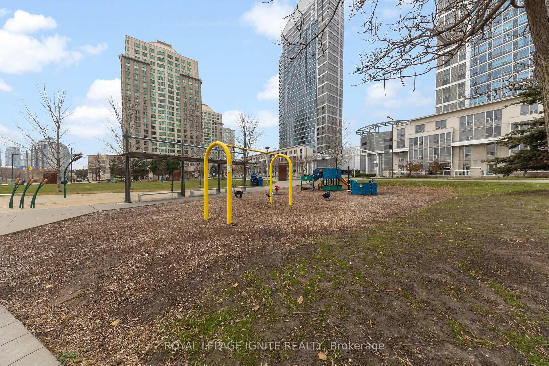 36 Lee Centre Drive Unit 1212 photo 19