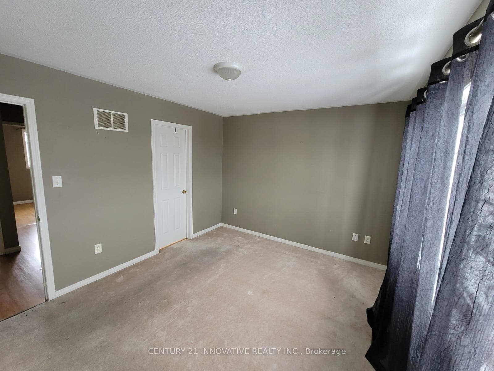 58 Lookout Street photo 9