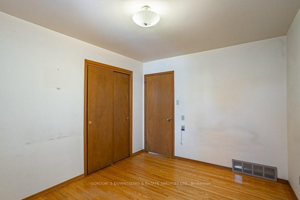 15 Cumberland Crescent photo 17