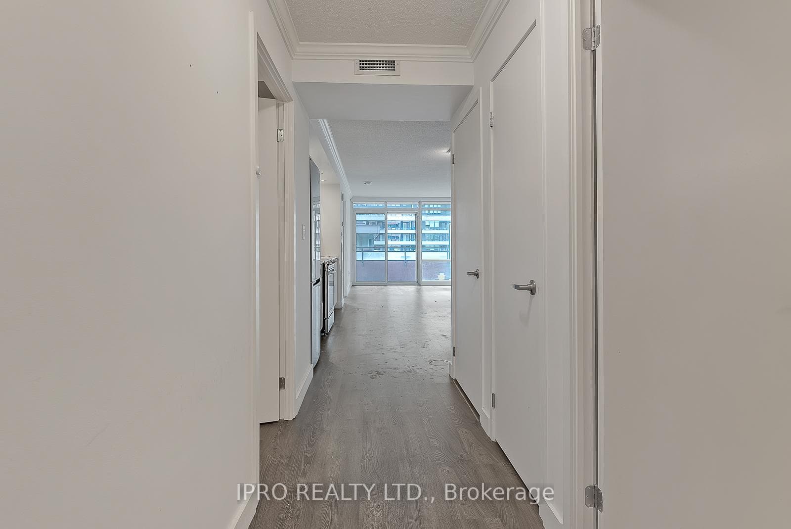 4K Spadina Avenue Unit 522 photo 2