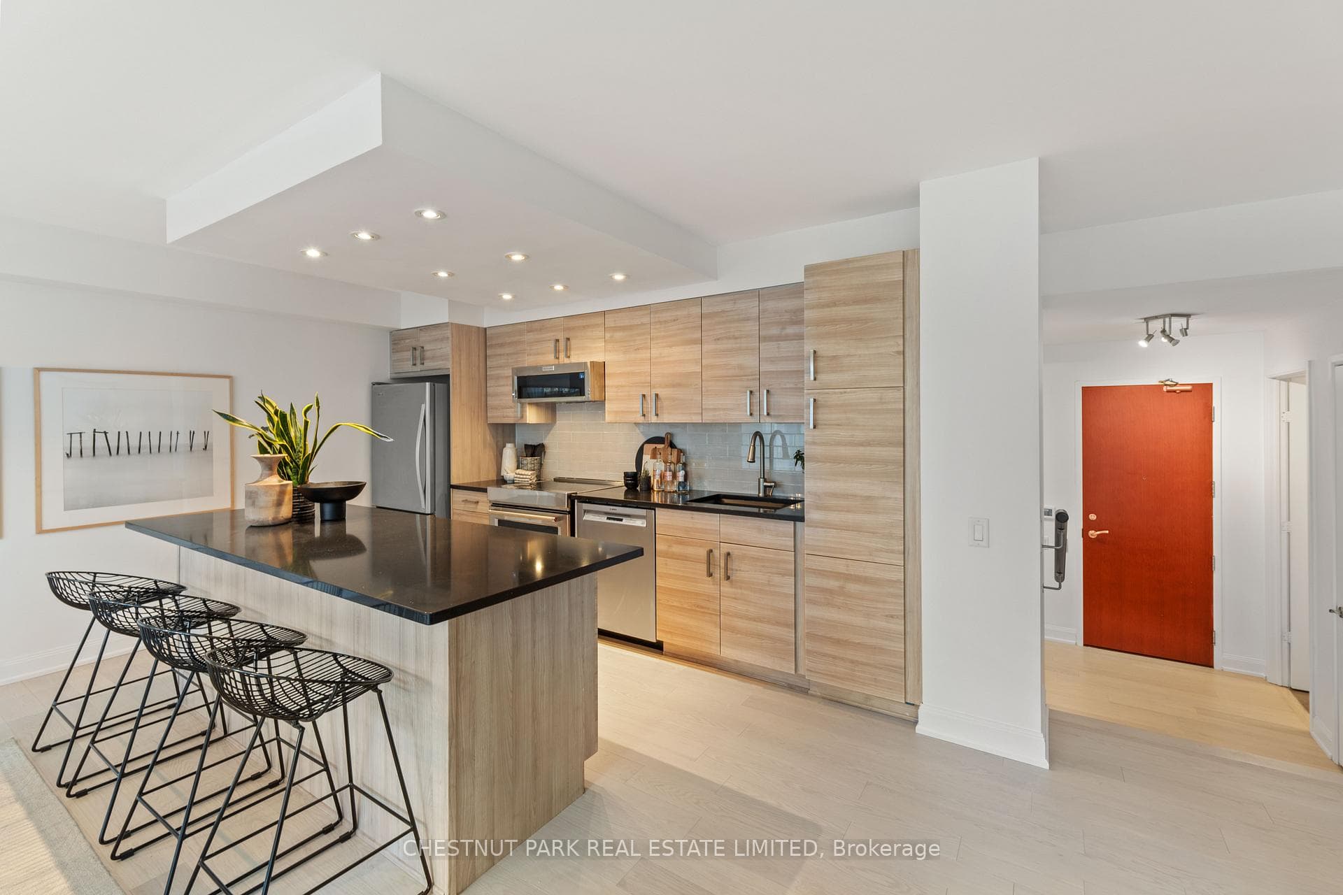 2181 Yonge Street Unit 311 photo 5