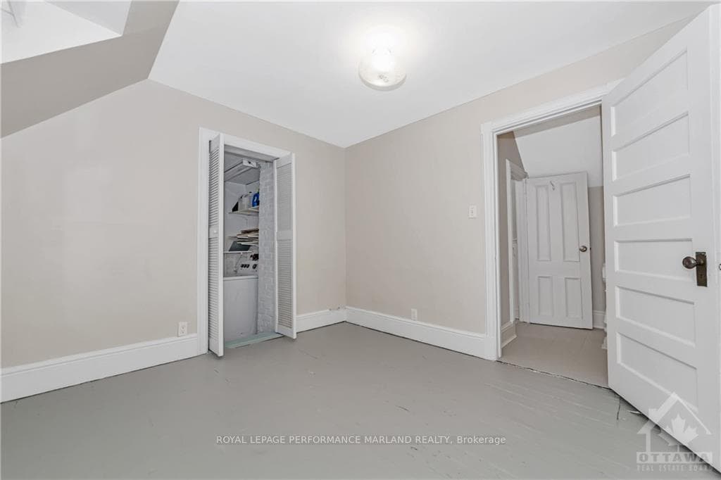 13 LOUISA Street photo 17