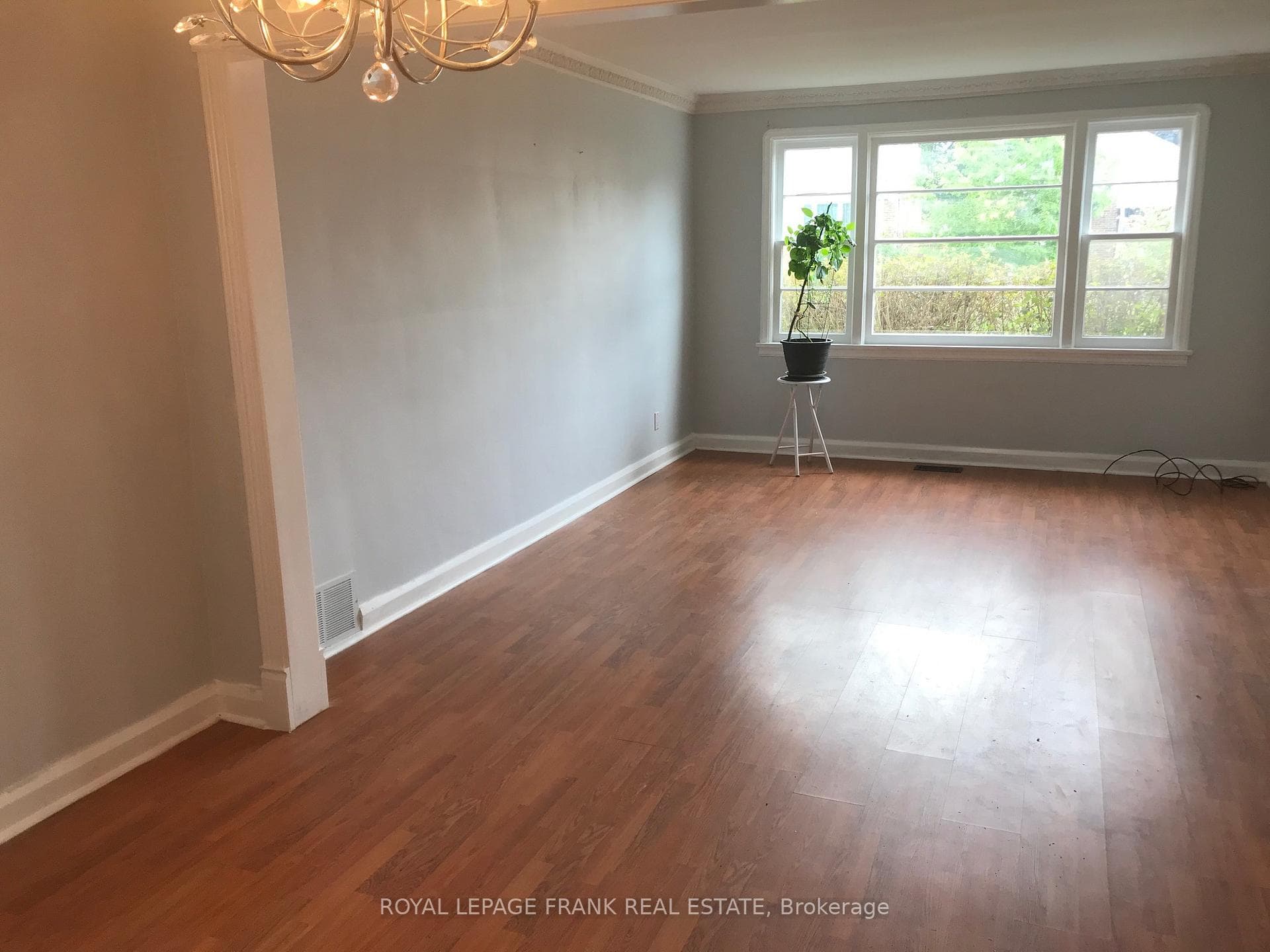 124 Lasalle Avenue photo 3
