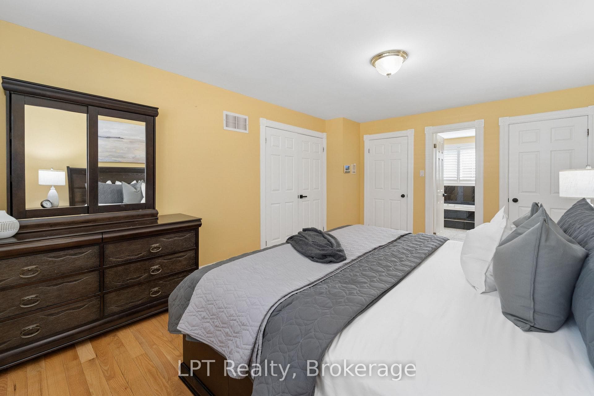 1 Mayfield Crescent photo 26