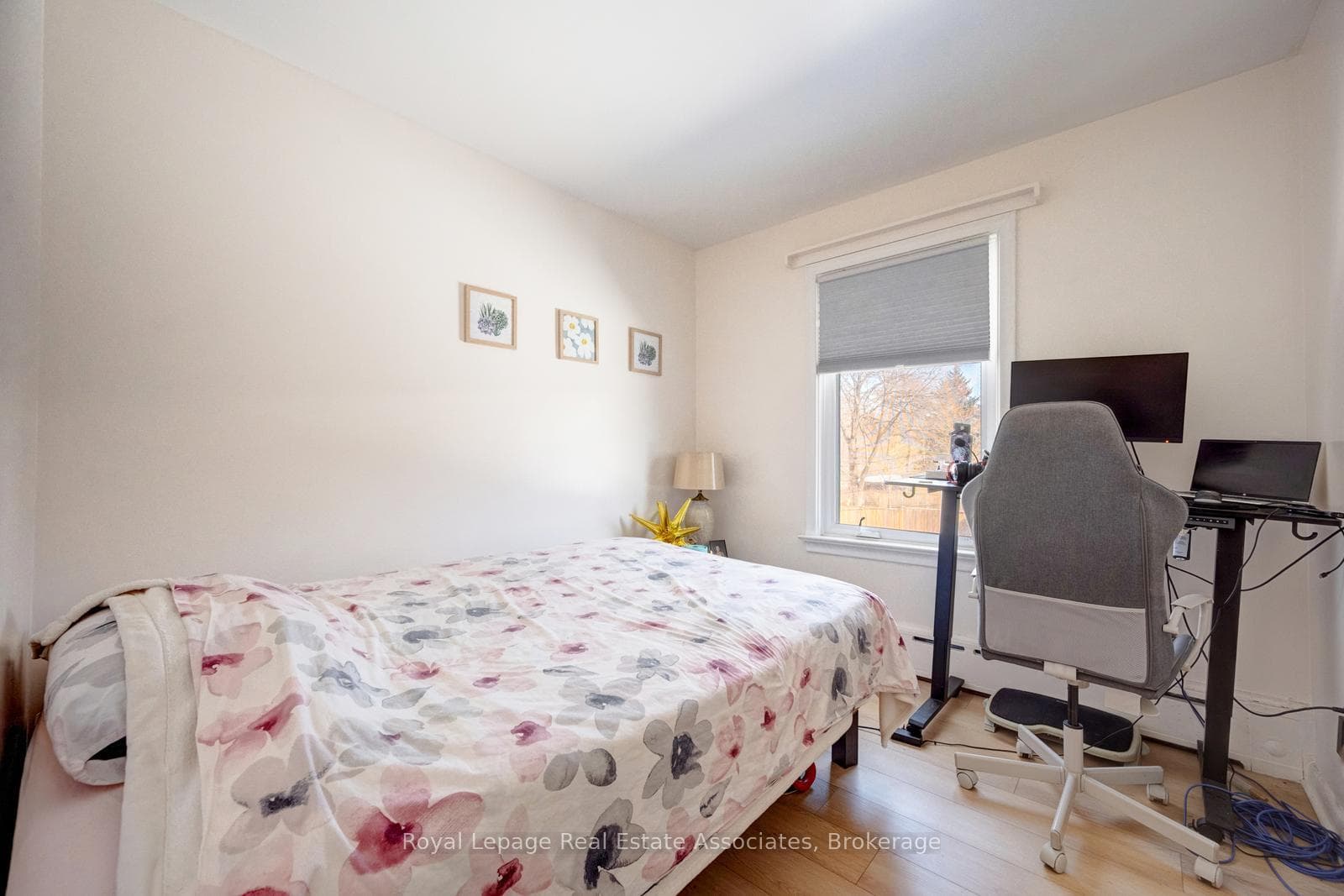 49 Bemersyde Drive Unit A photo 9