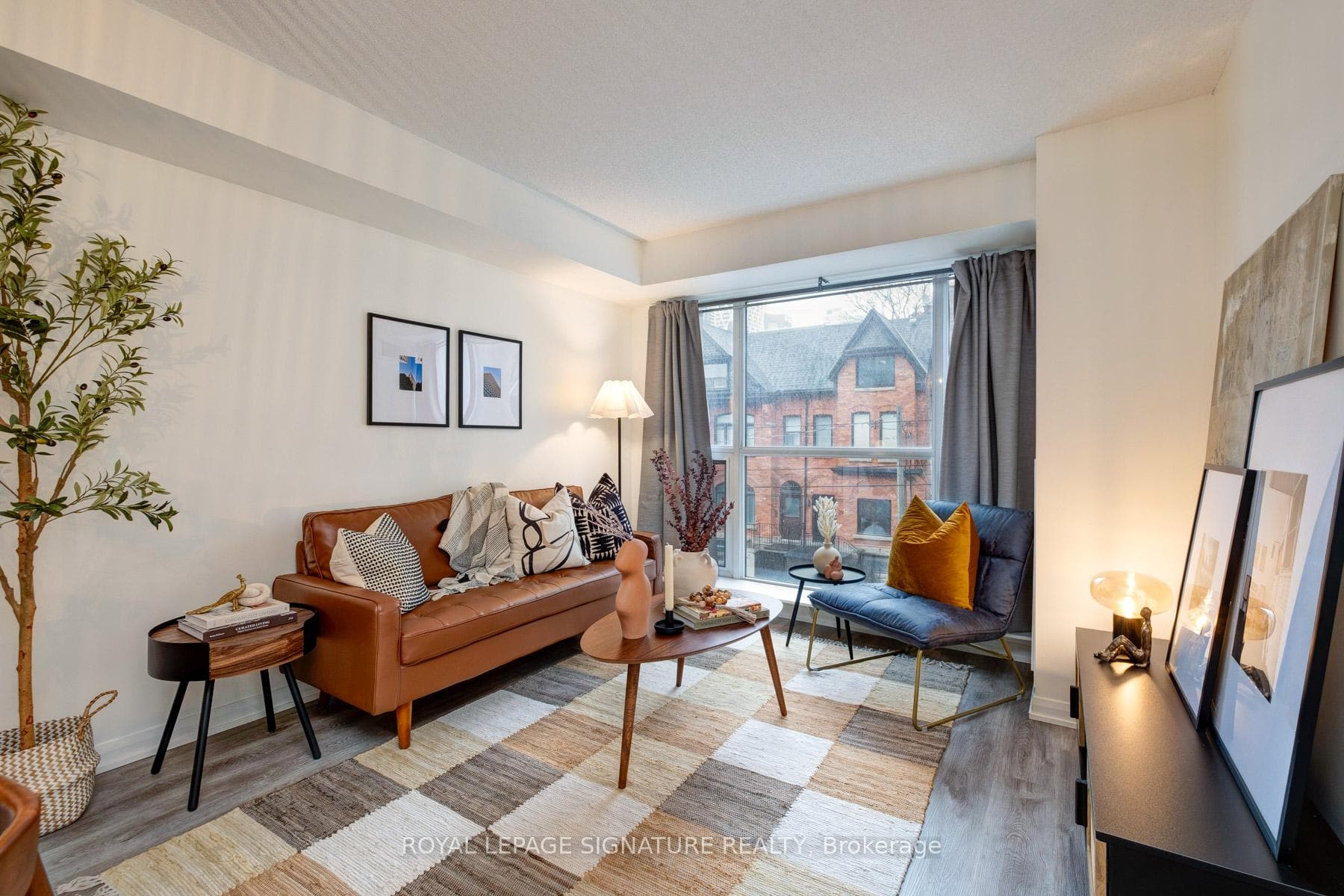 18 Beverley Street Unit 311 photo 4