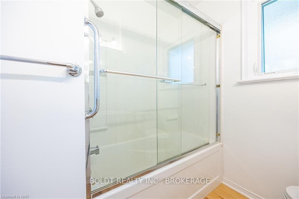 50 DUNKELD Avenue photo 17
