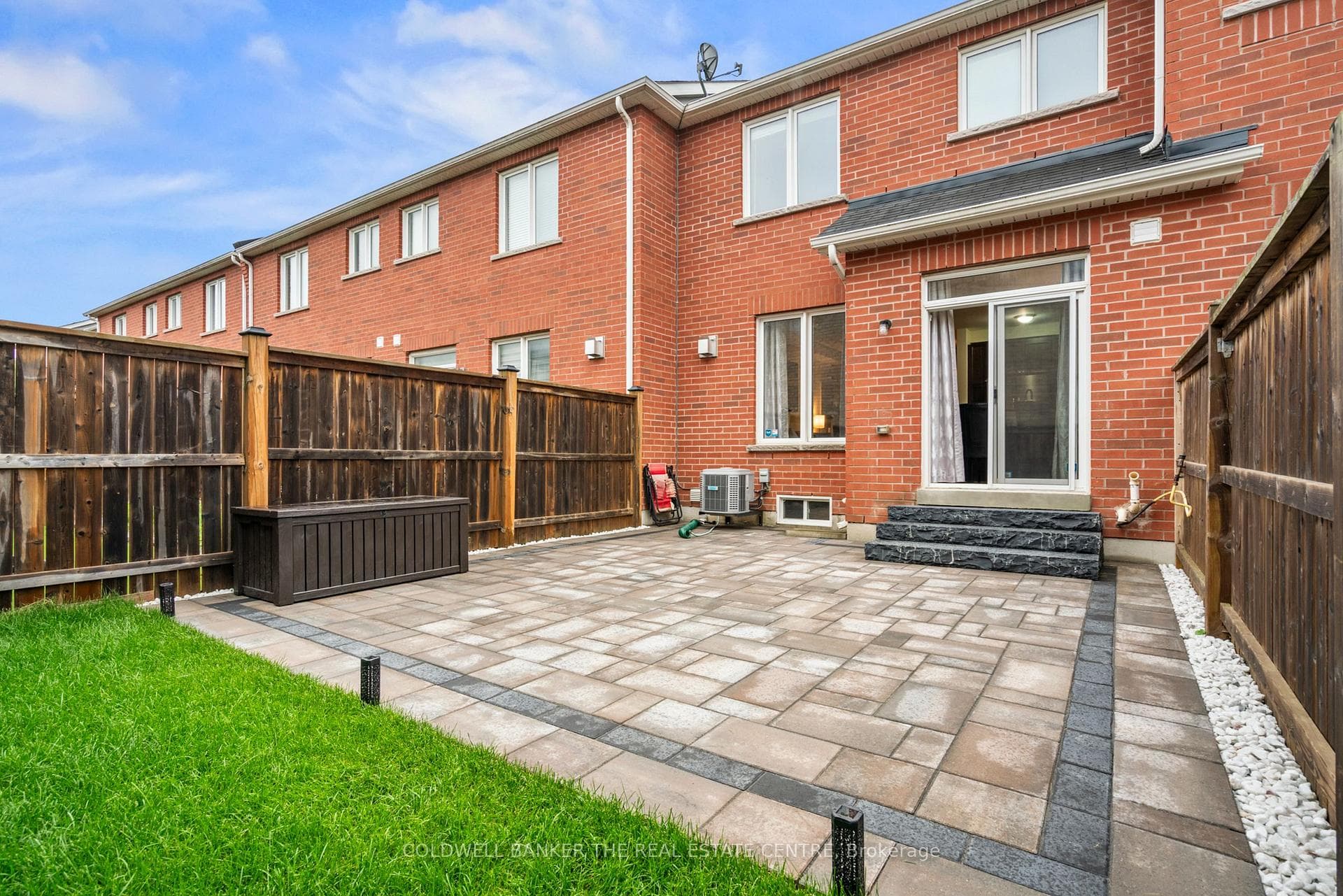 94 McCann Crescent photo 29