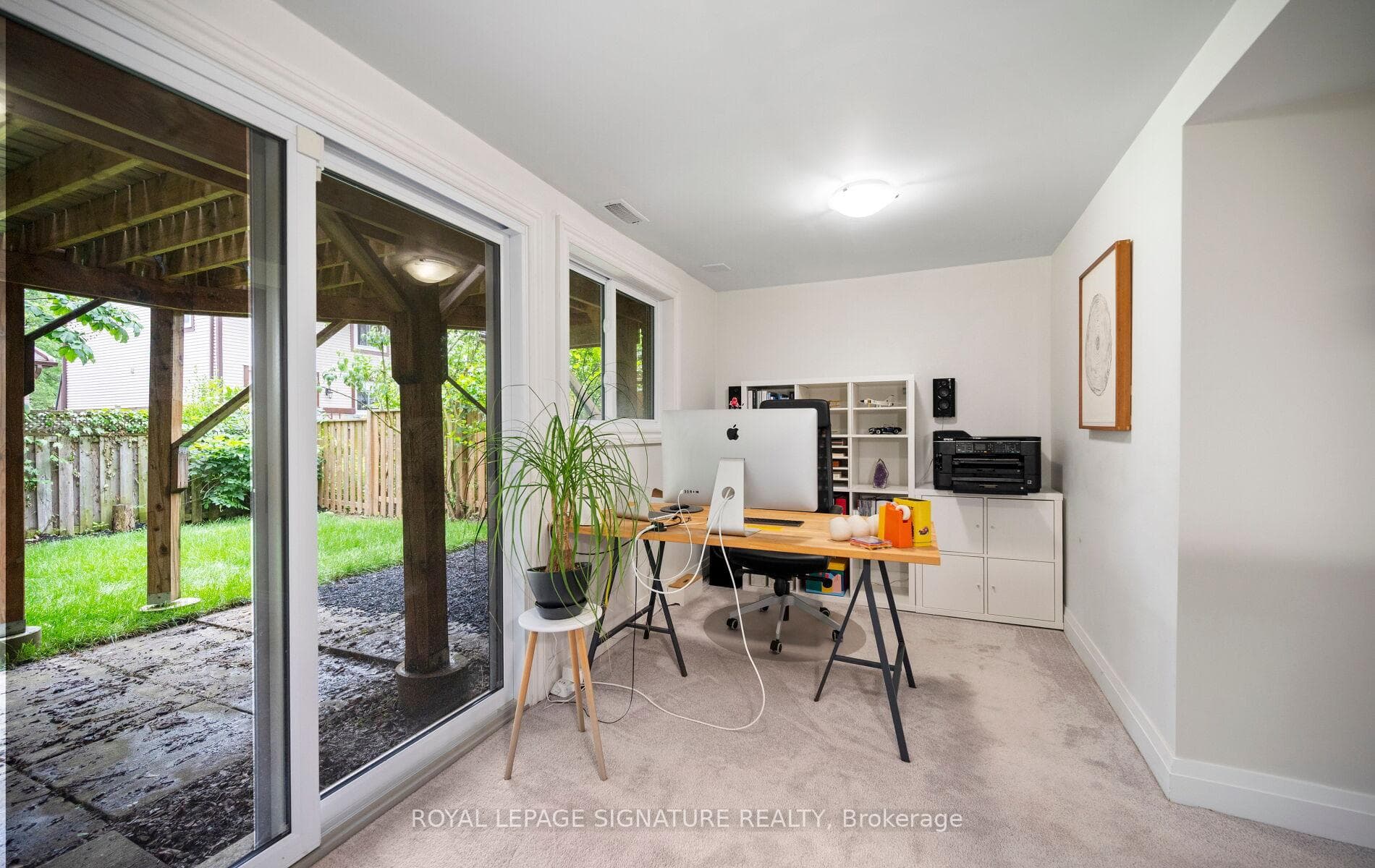 43 Hellensfield Crescent photo 32
